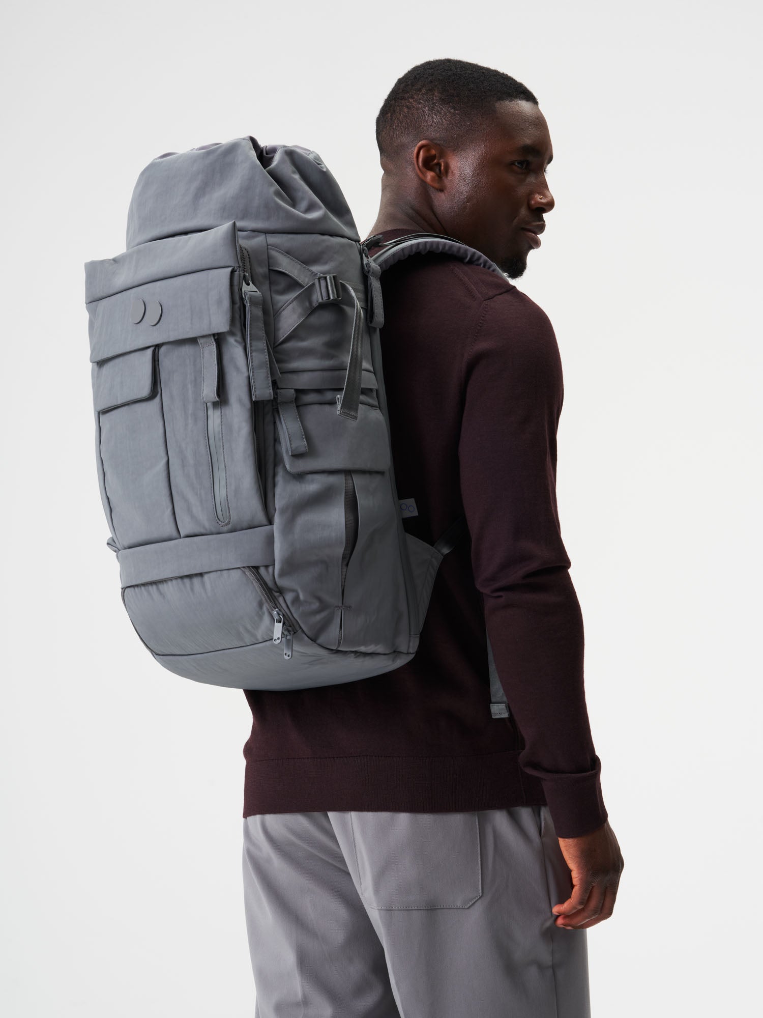 pinqponq-Blok-Large-Crinkle-Grey-model-front