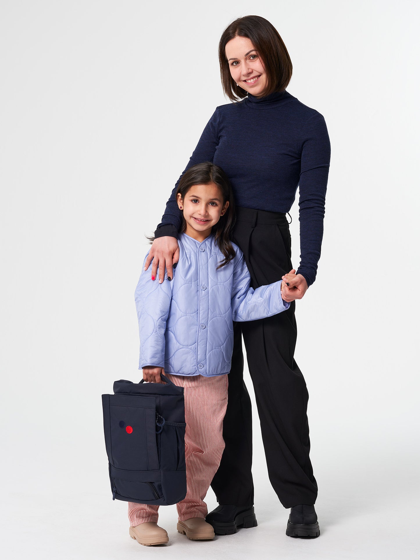 pinqponq-Blok-Mini-Fjord-Navy-model-front