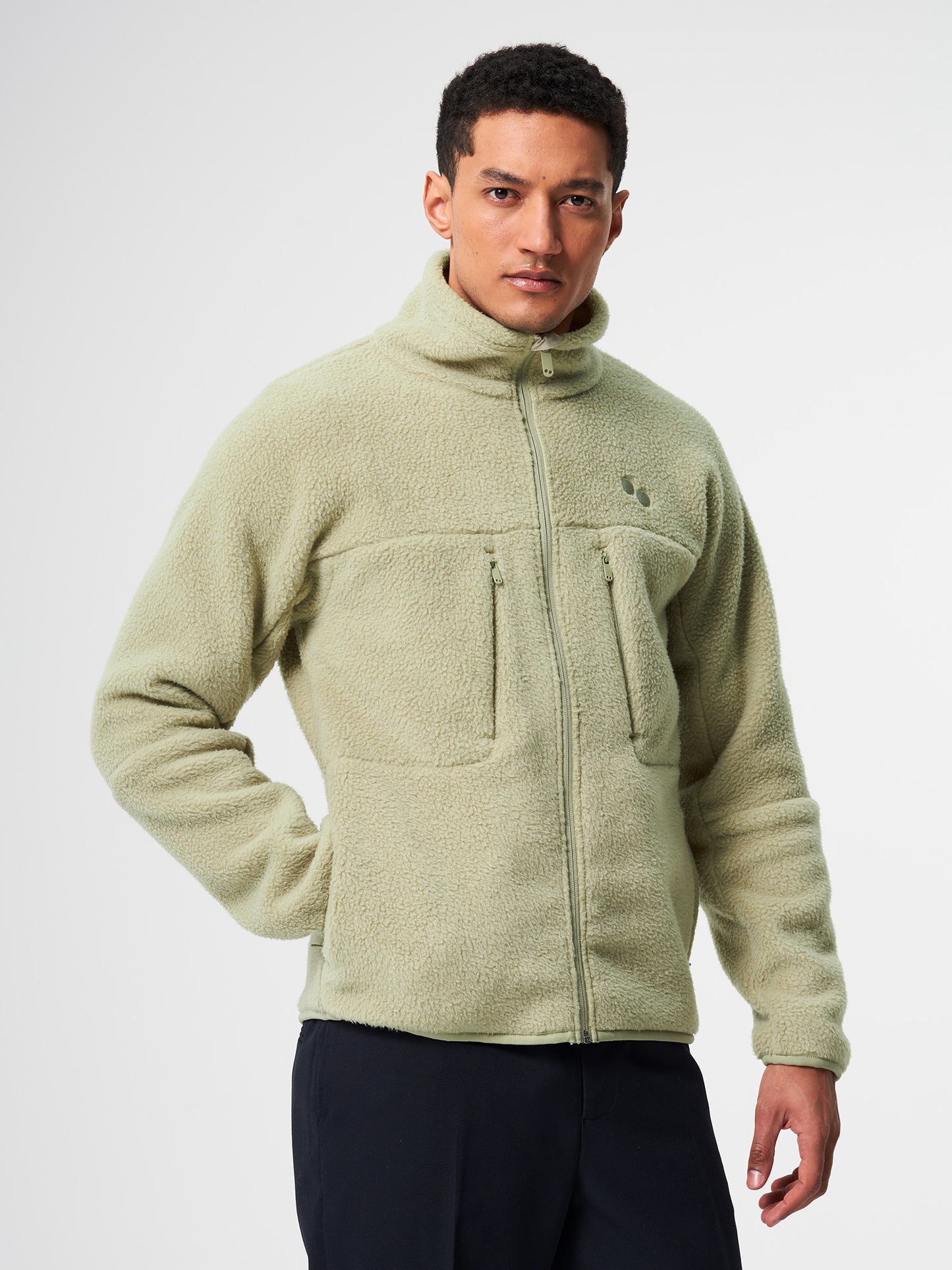 pinqponq-Fleece-Jacket-Men-Reed-Olive-model-front