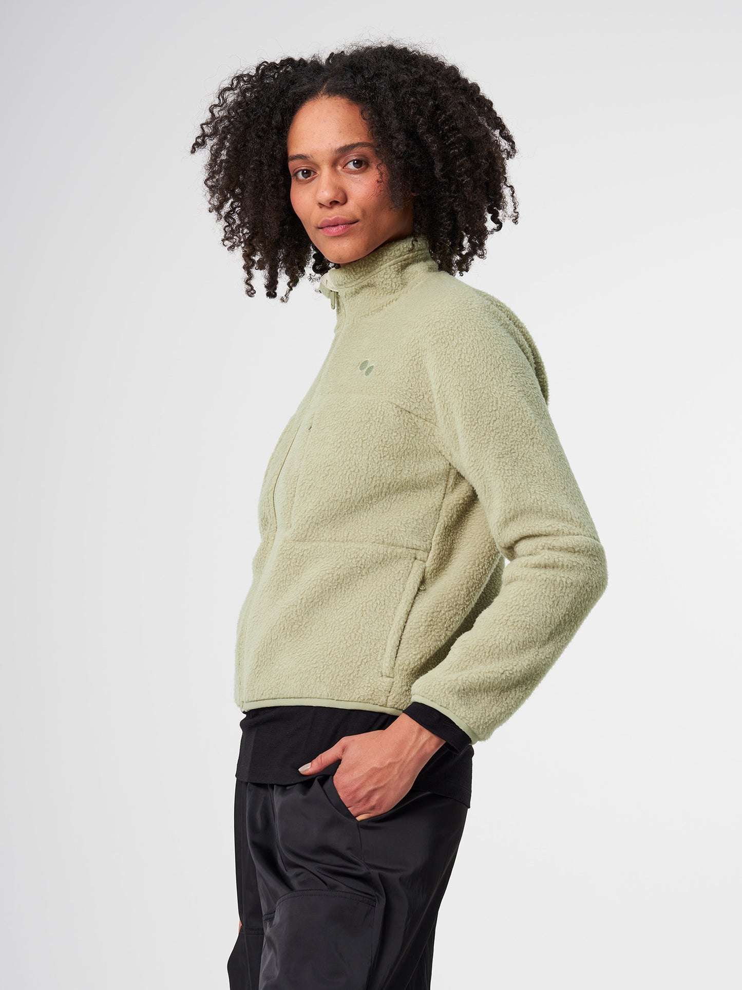 pinqponq-Fleece-Jacket-Women-Reed-Olive-model-side