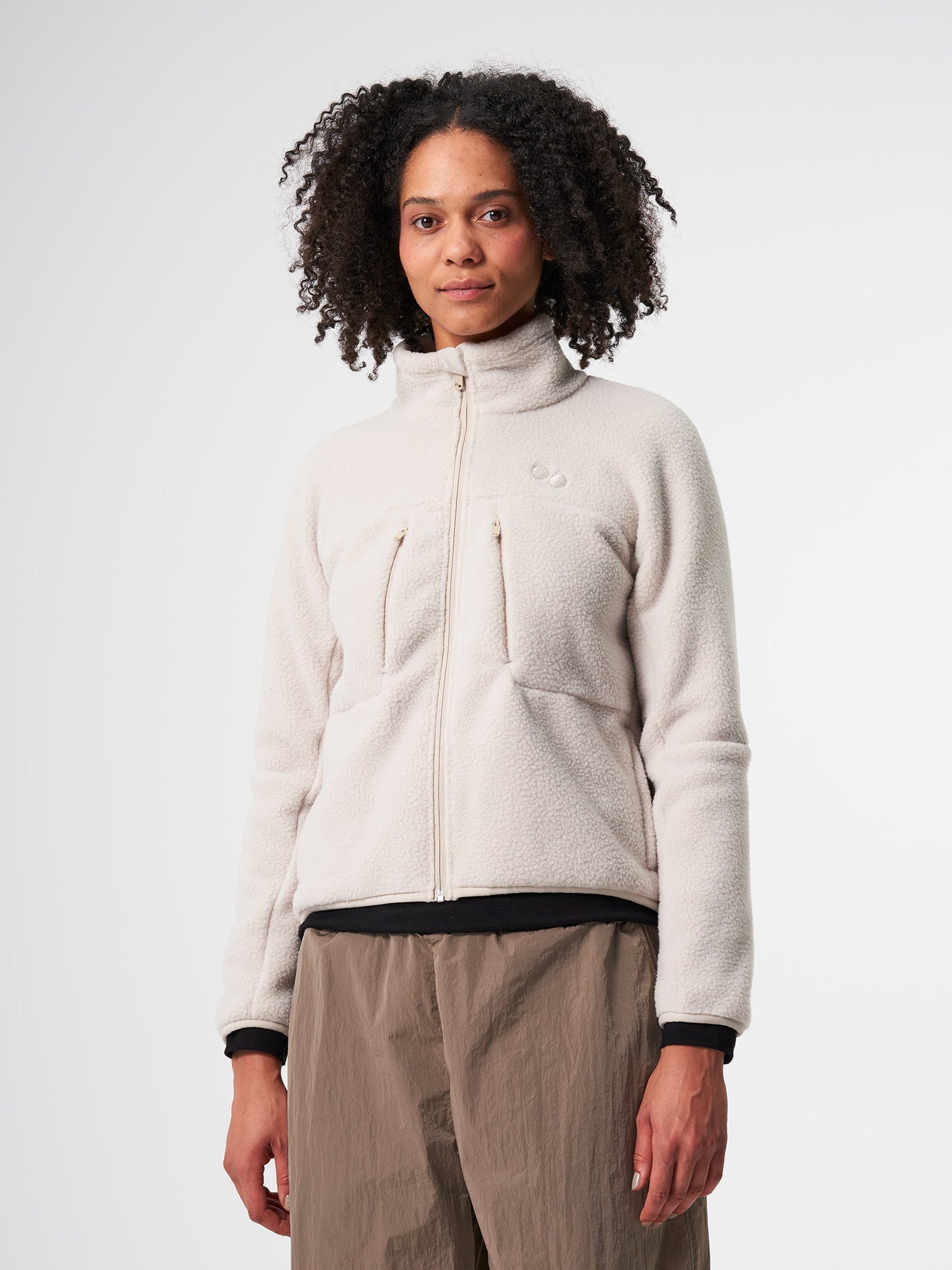 pinqponq-Fleece-Jacket-Women-Cliff-Beige-model-front