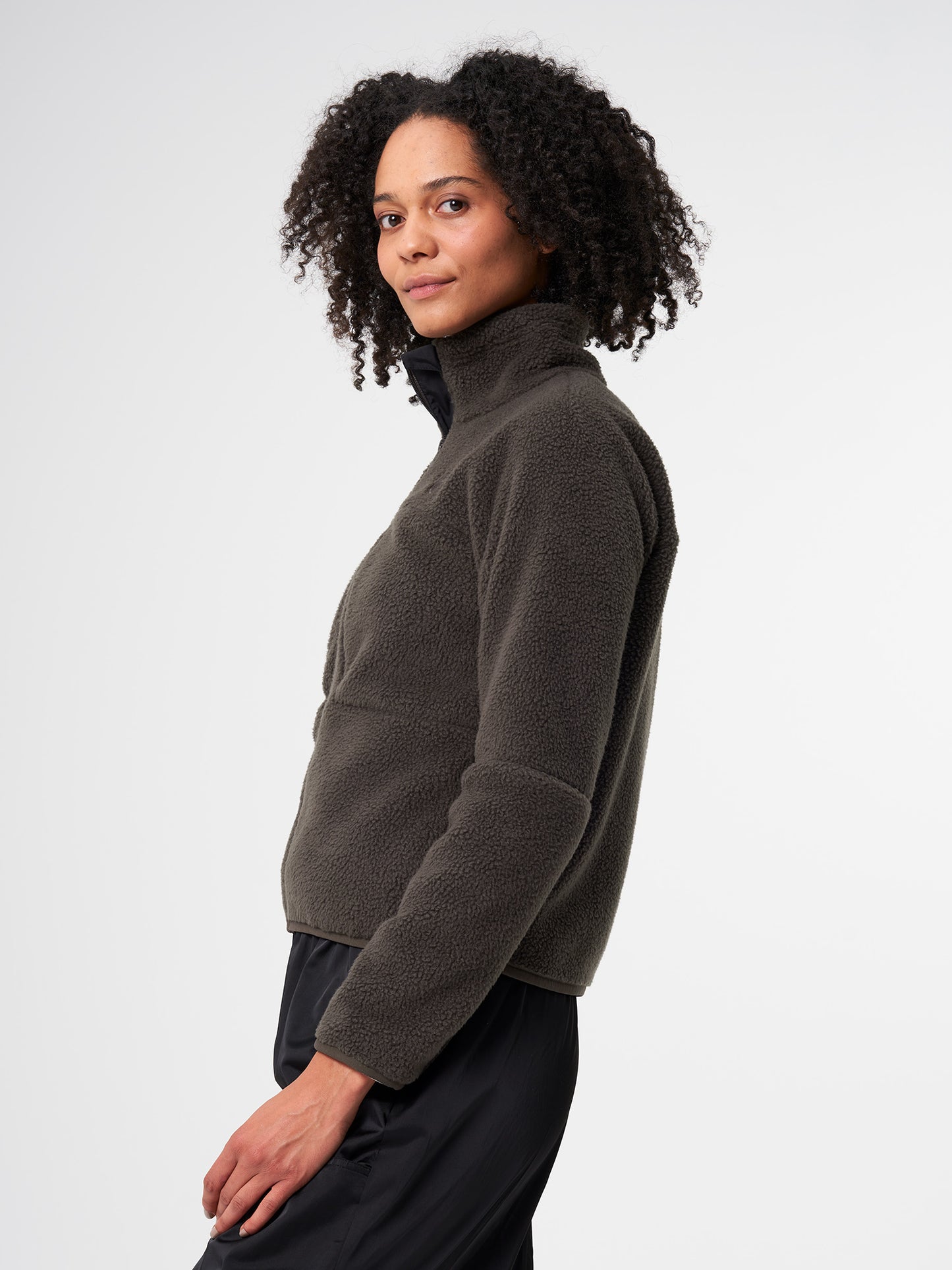 pinqponq-Fleece-Jacket-Women-Coffee-Brown-model-side