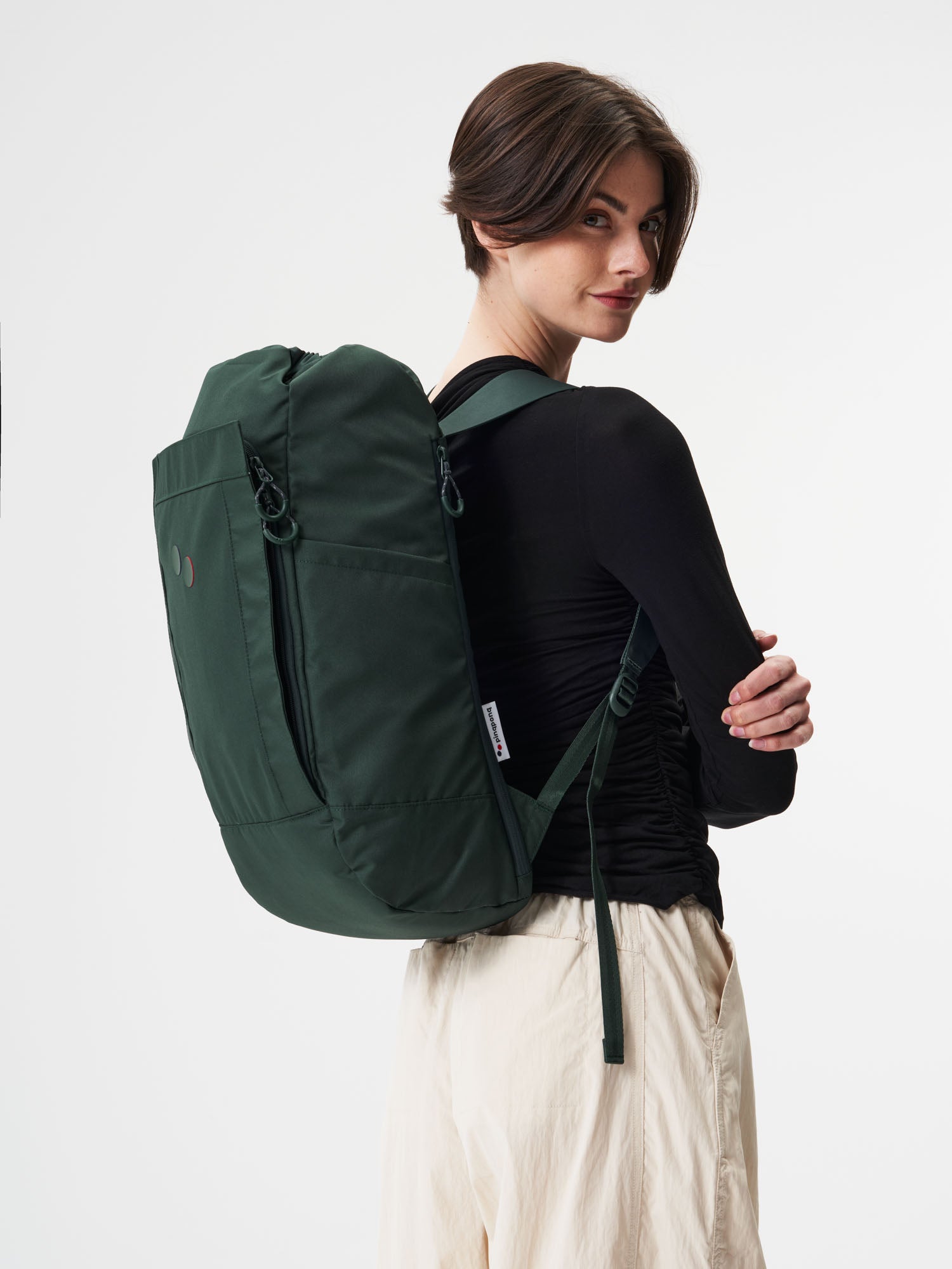 pinqponq-Kalm-Cosmo-Green-model-side