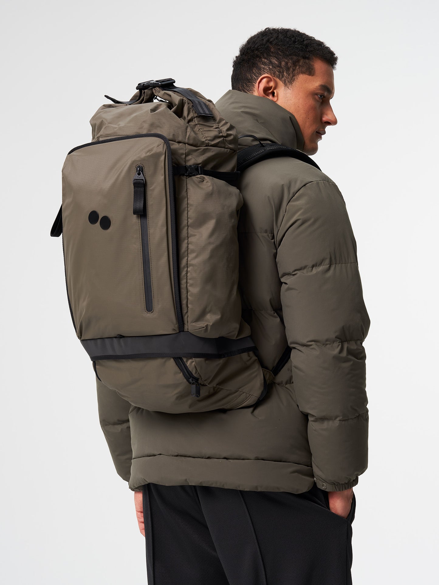 pinqponq-Komut-Large-Pure-Brown-model-back