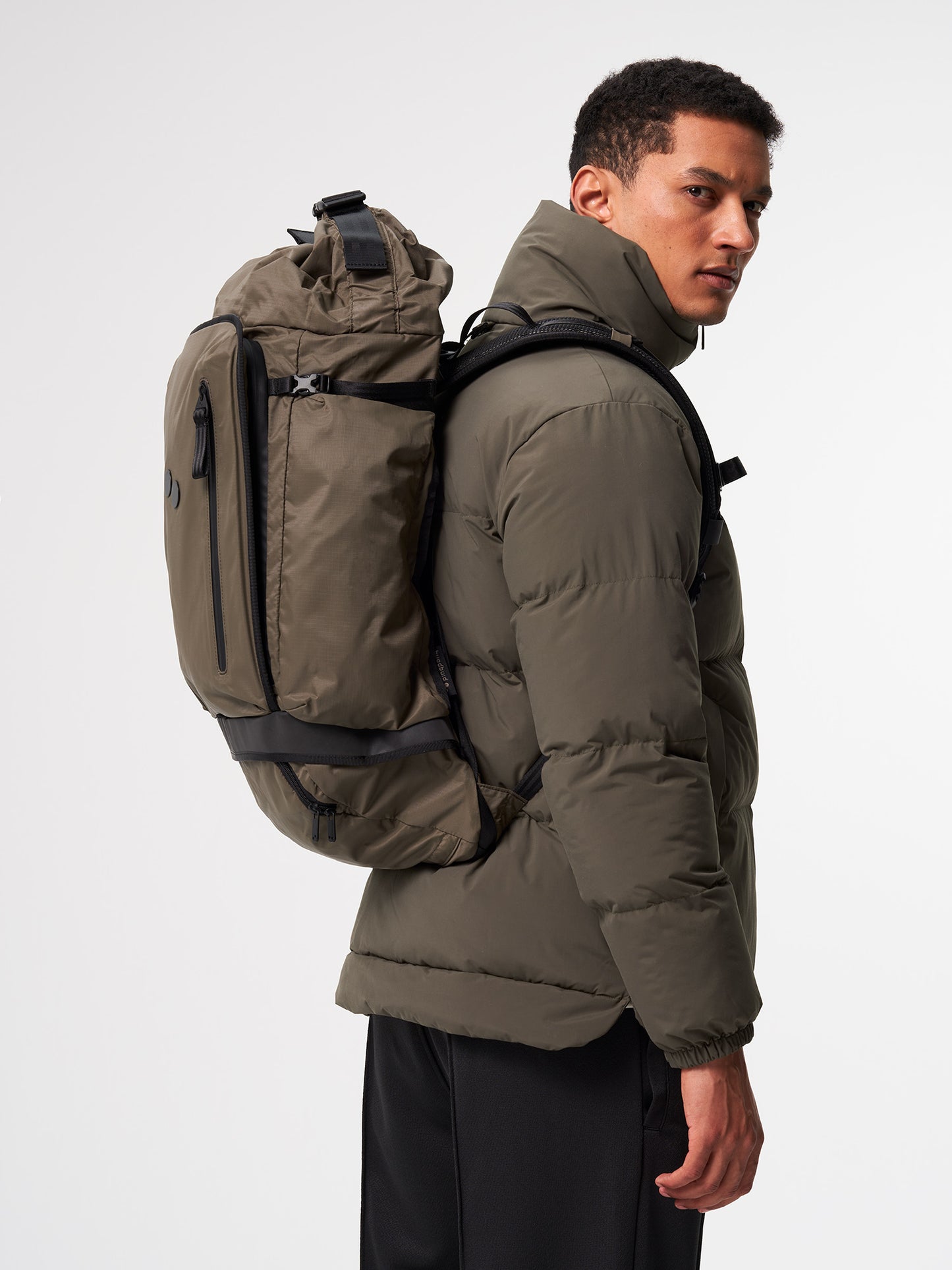 pinqponq-Komut-Large-Pure-Brown-model-side