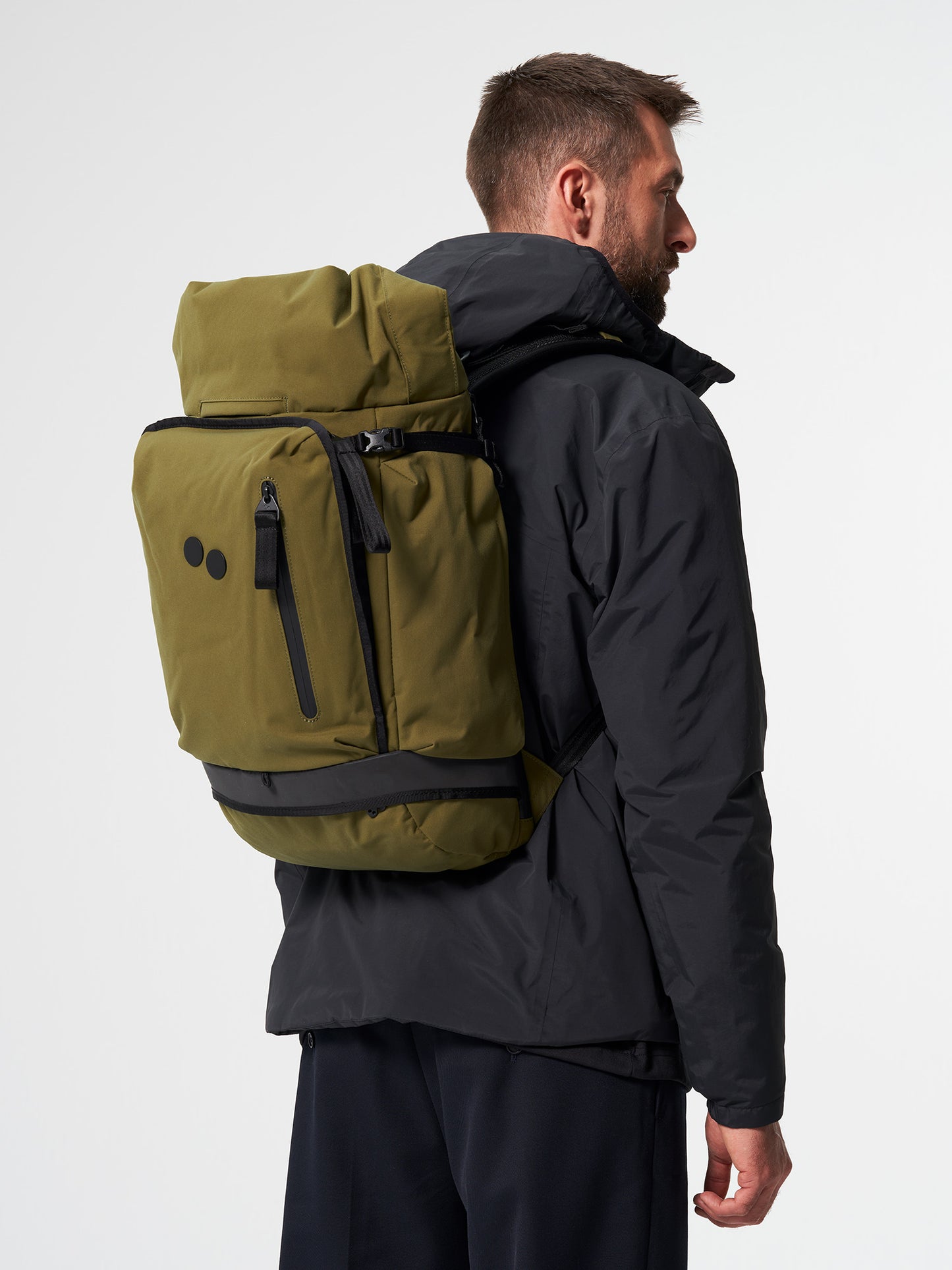 pinqponq-Komut-Medium-Solid-Olive-model-back
