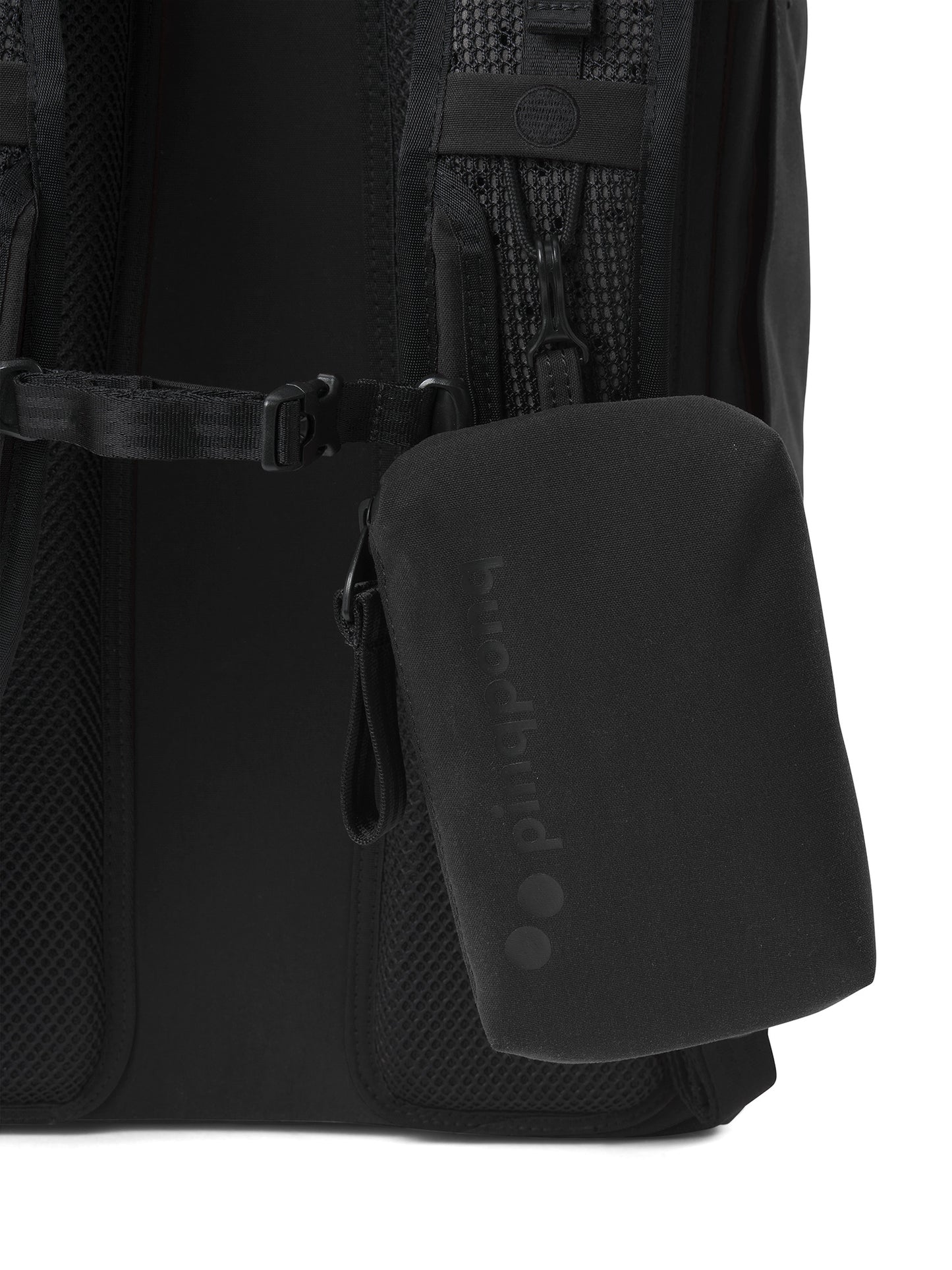 pinqponq-Komut-Medium-Solid-Black-details