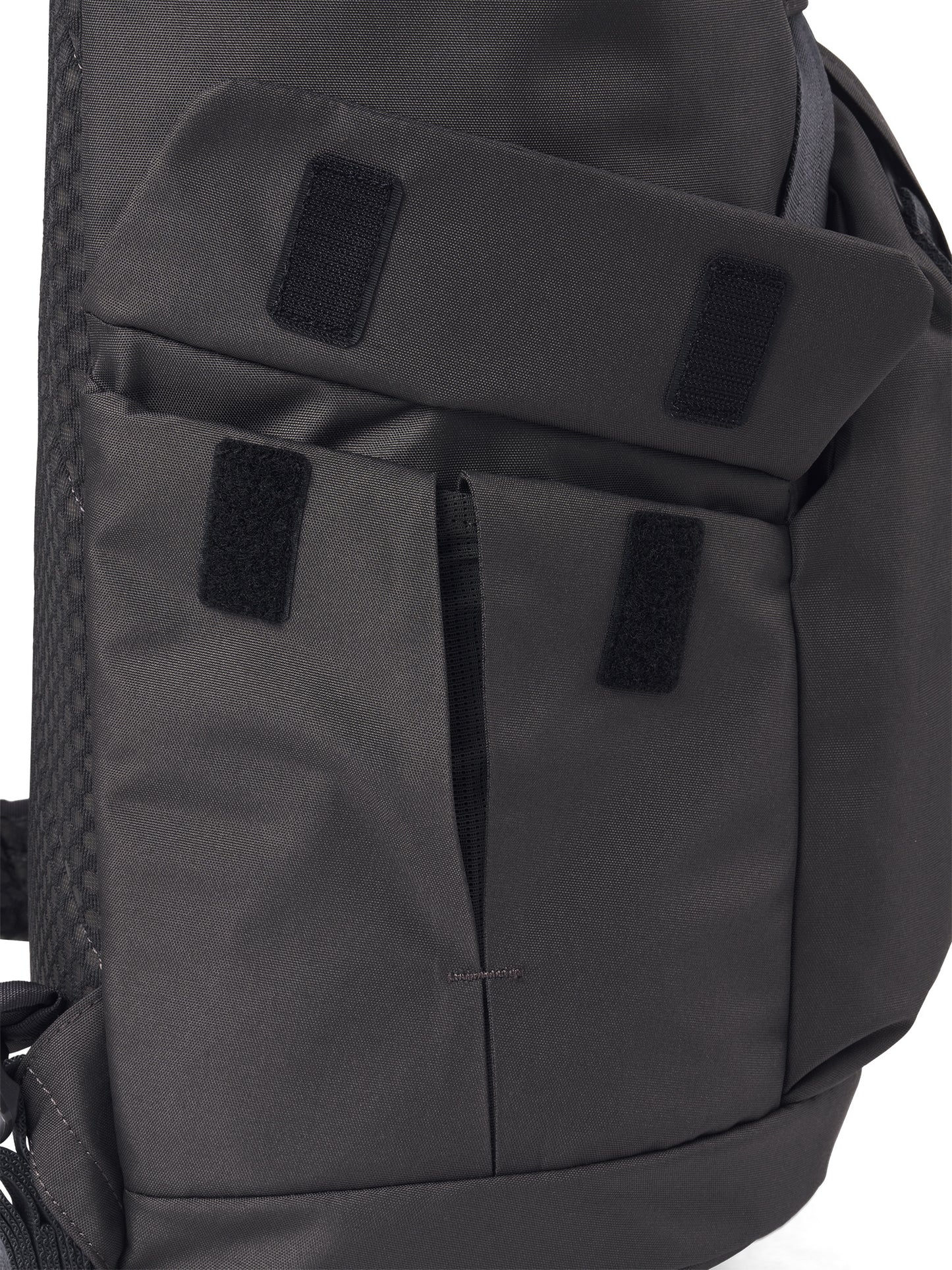 pinqponq-Kross-Deep-Anthra-details
