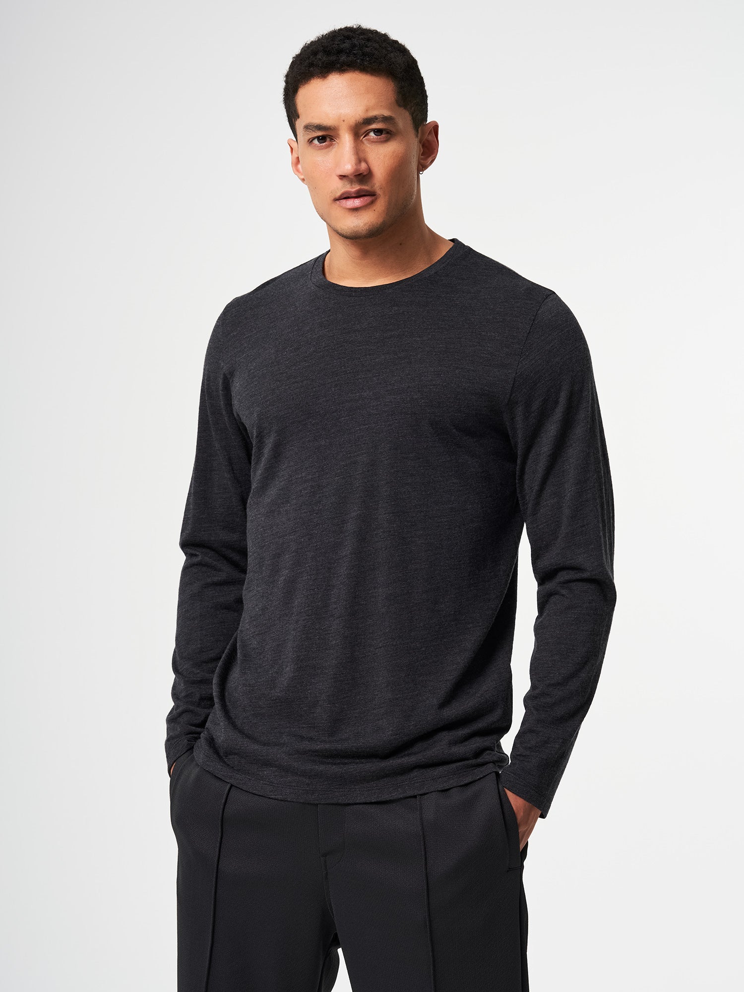 pinqponq-Longsleeve-Merino-Men-Core-Dark-Grey-Melange-model-front