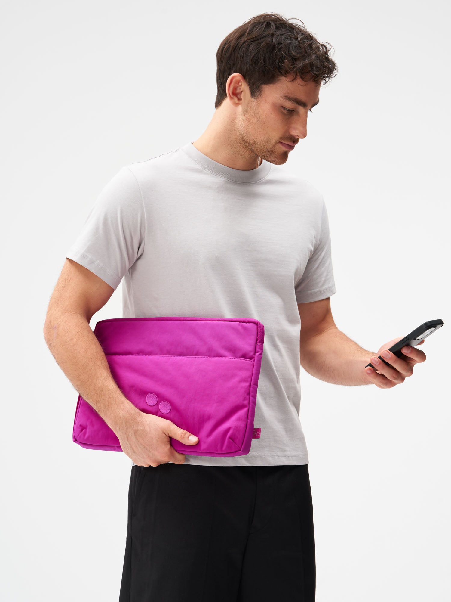 Laptop Sleeve 16 - Crinkle Fuchsia