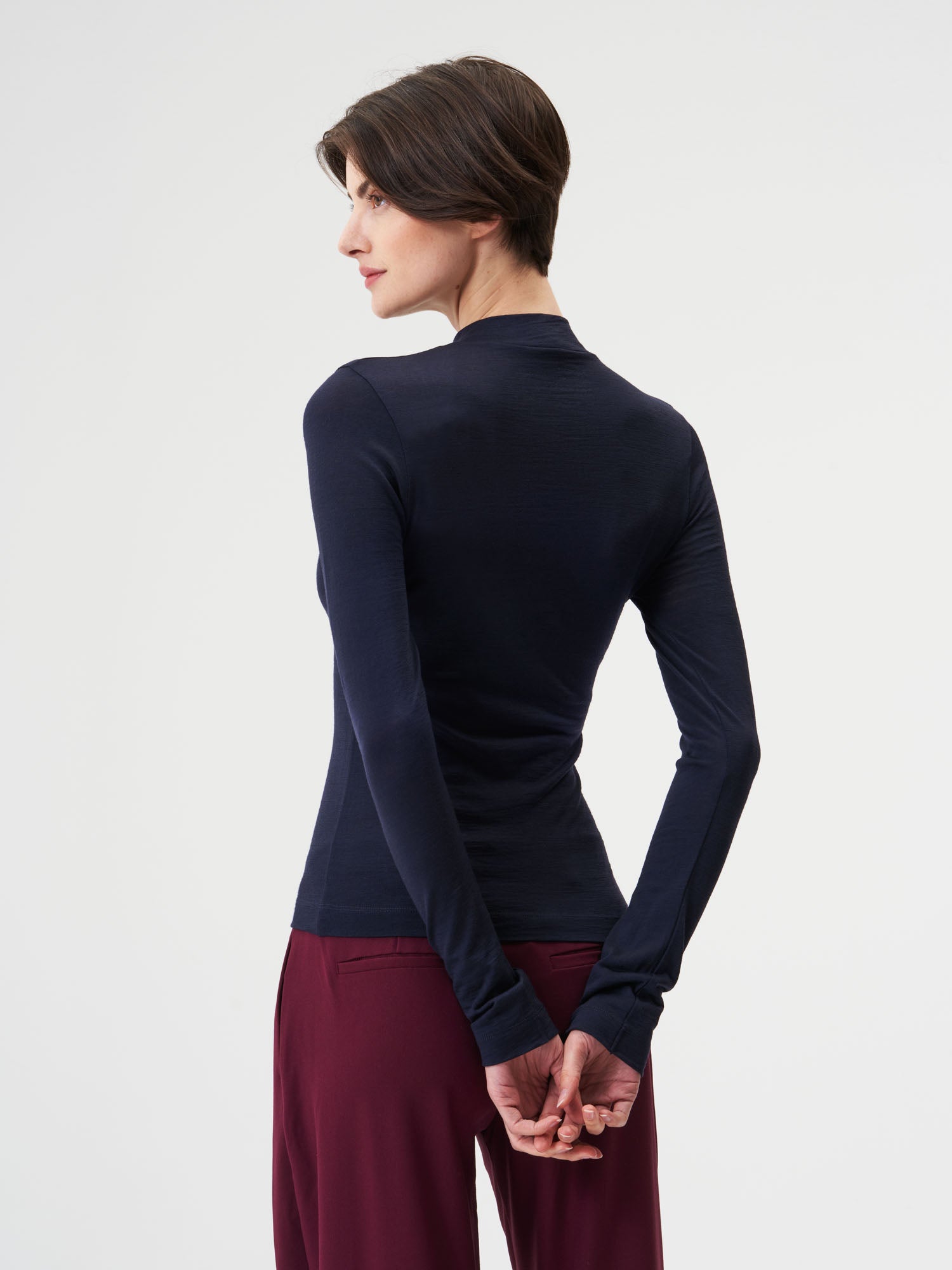 pinqponq-Mockneck-Longsleeve-Merino-Women-Sheep-Navy-model-back