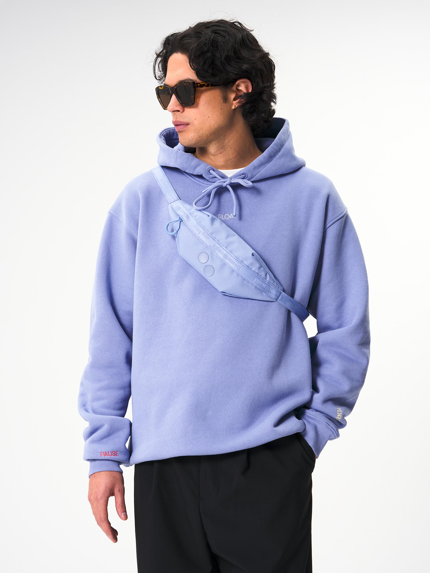 pinqponq-Nik-Pool-Blue-model-front