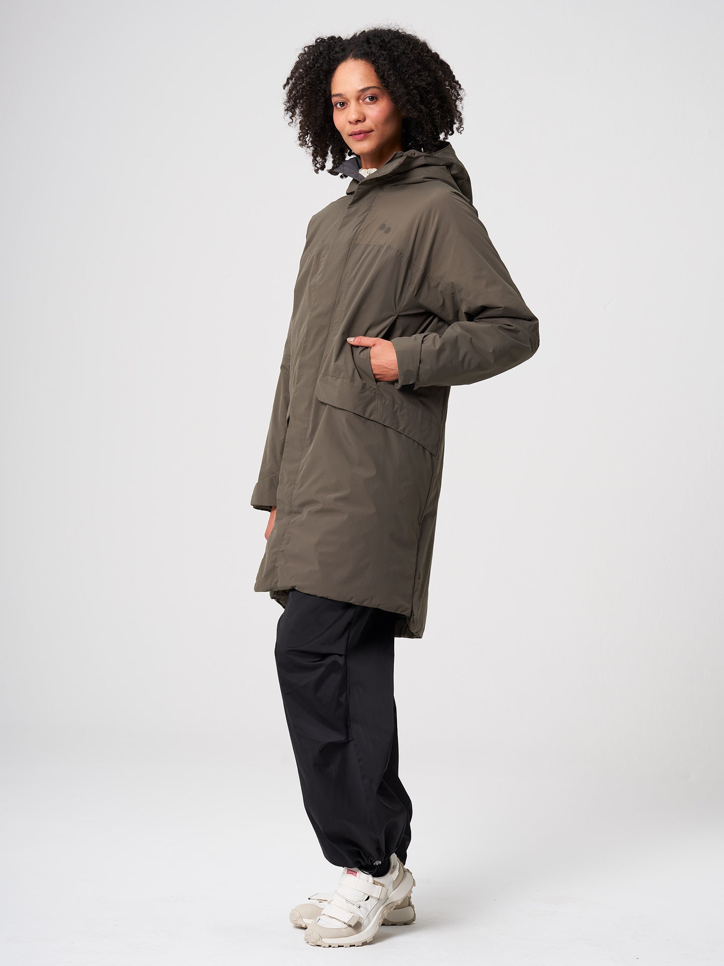 pinqponq-Parka-Unisex-Coffee-Brown-model-side