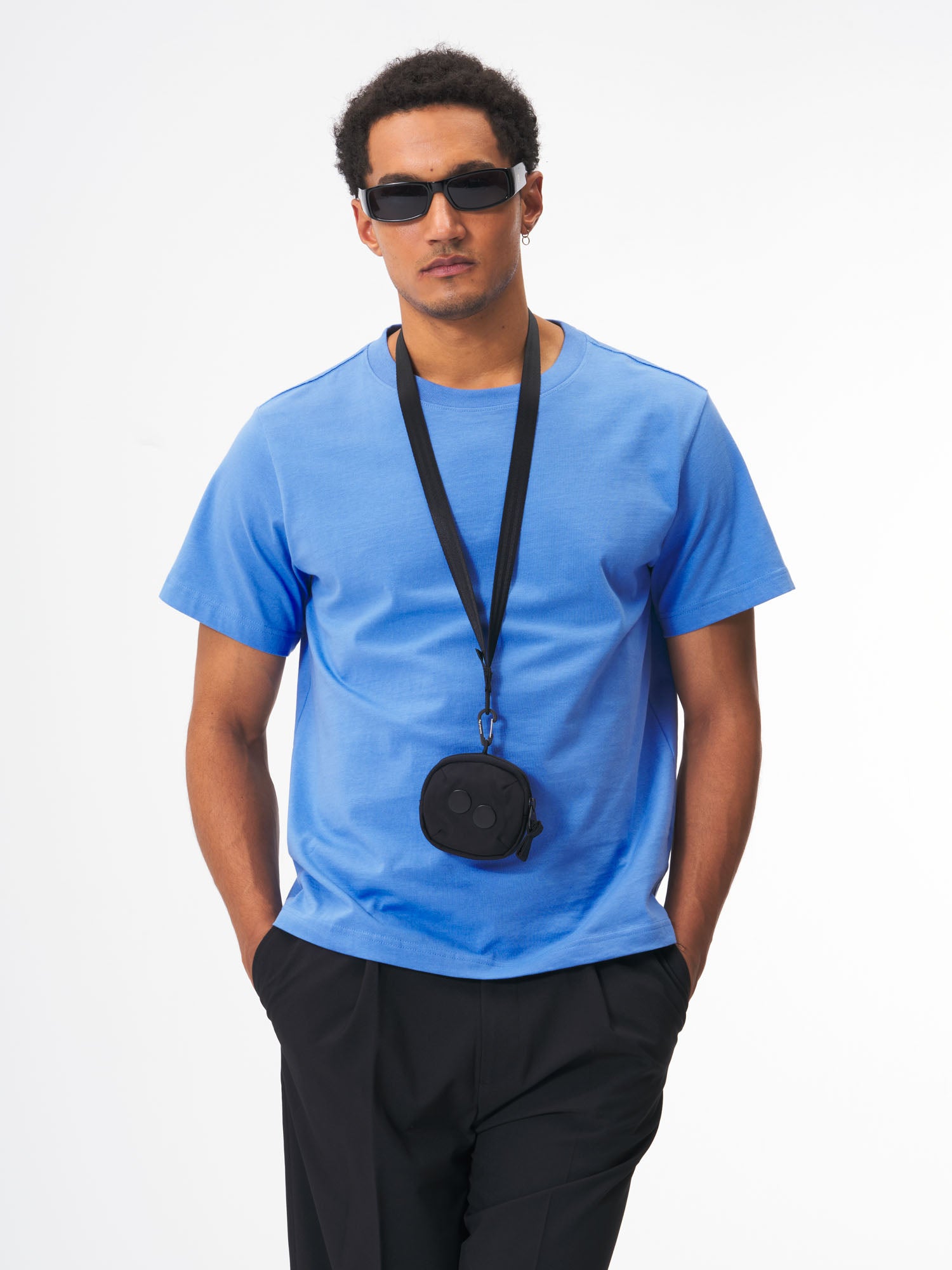 pinqponq-Mini-Pouch-Crinkle-Black-model-male-front