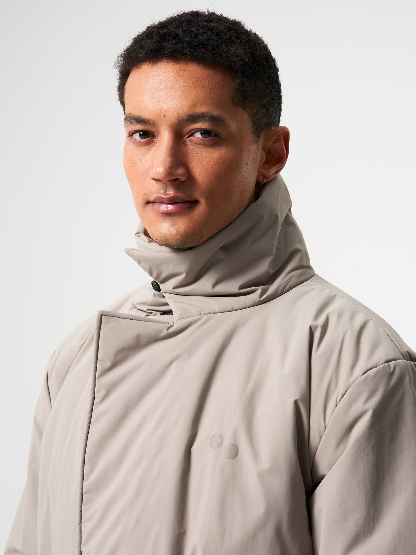 pinqponq-Padded-Trench-Coat-Cement-Taupe-model-front-detail