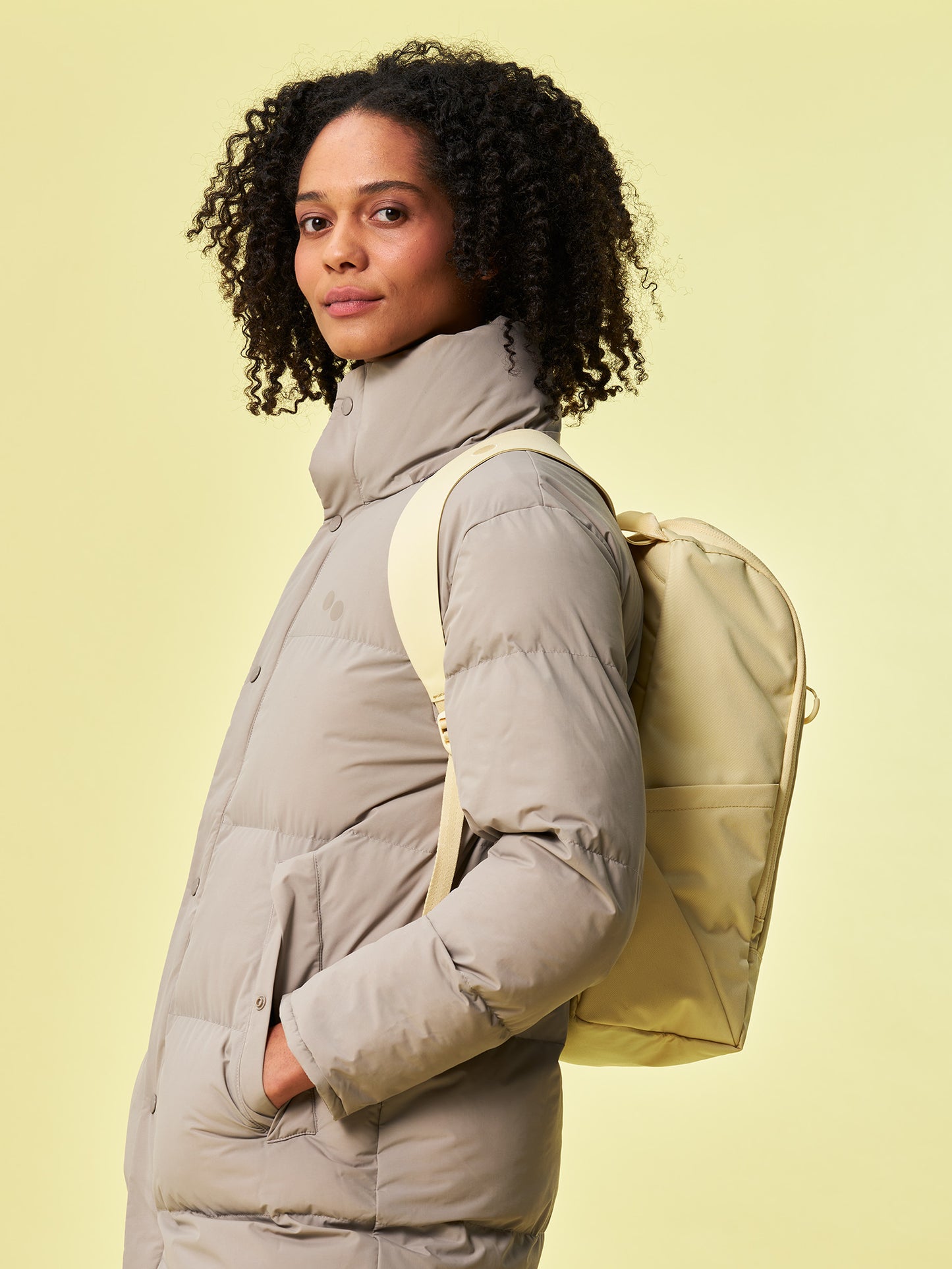 pinqponq-Purik-Buttercream-Yellow-model-side