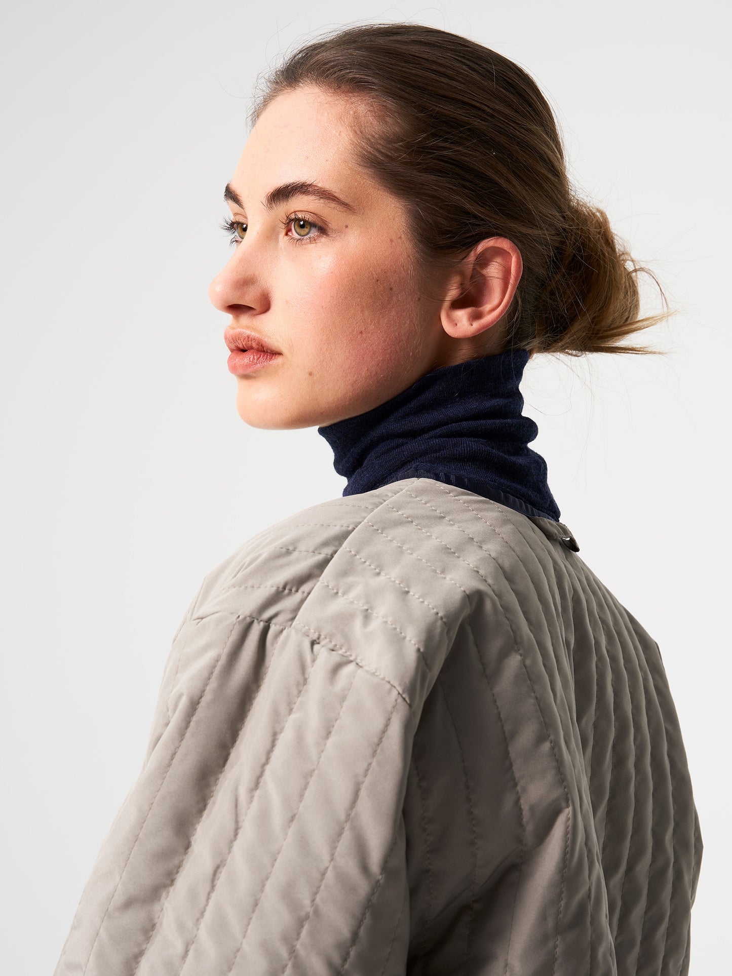 pinqponq-Reversible-Jacket-Unisex-Tune-Navy-model-side-detail