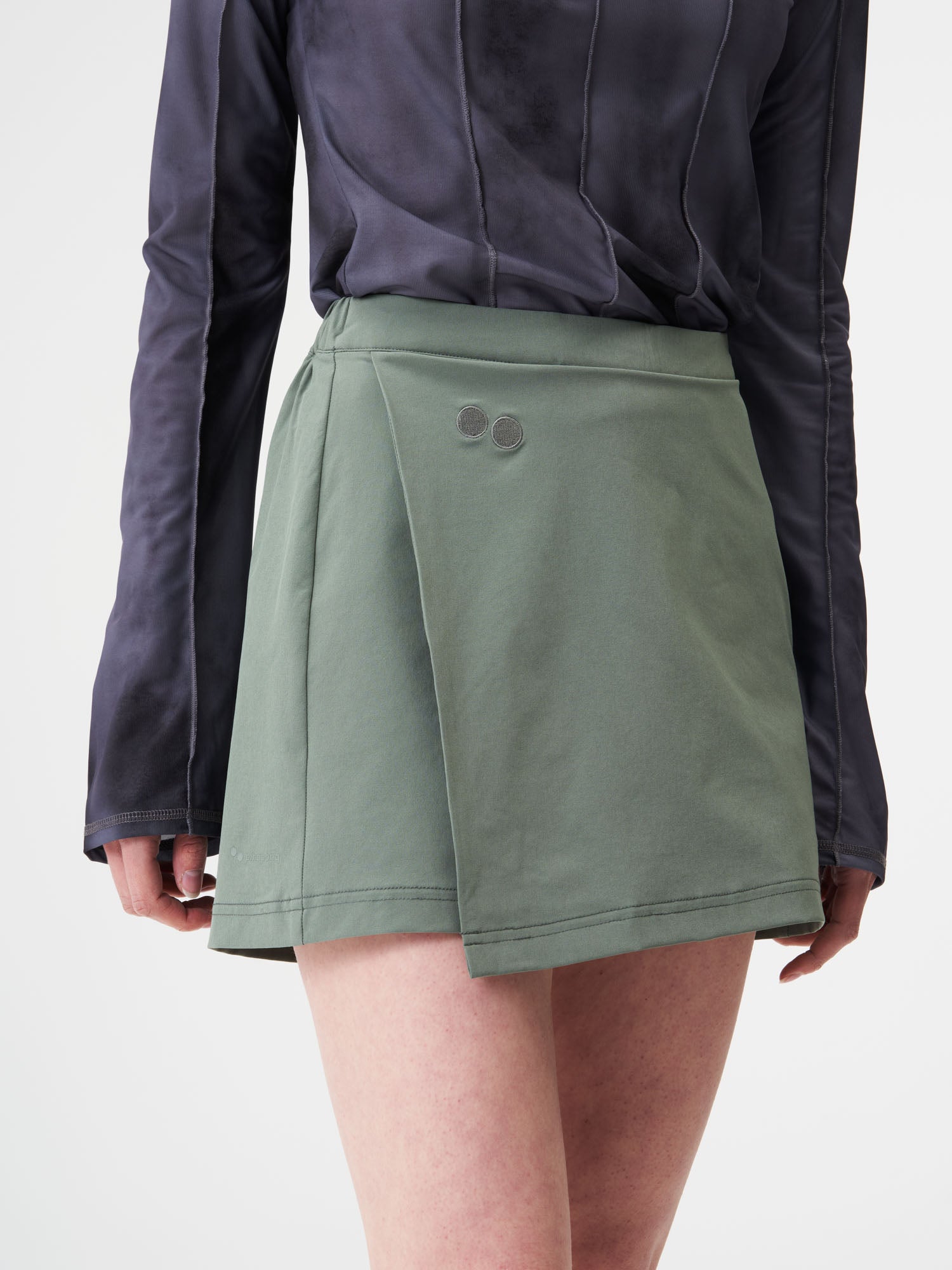 pinqponq-Skort-Desert-Sage-model-female-front-detail