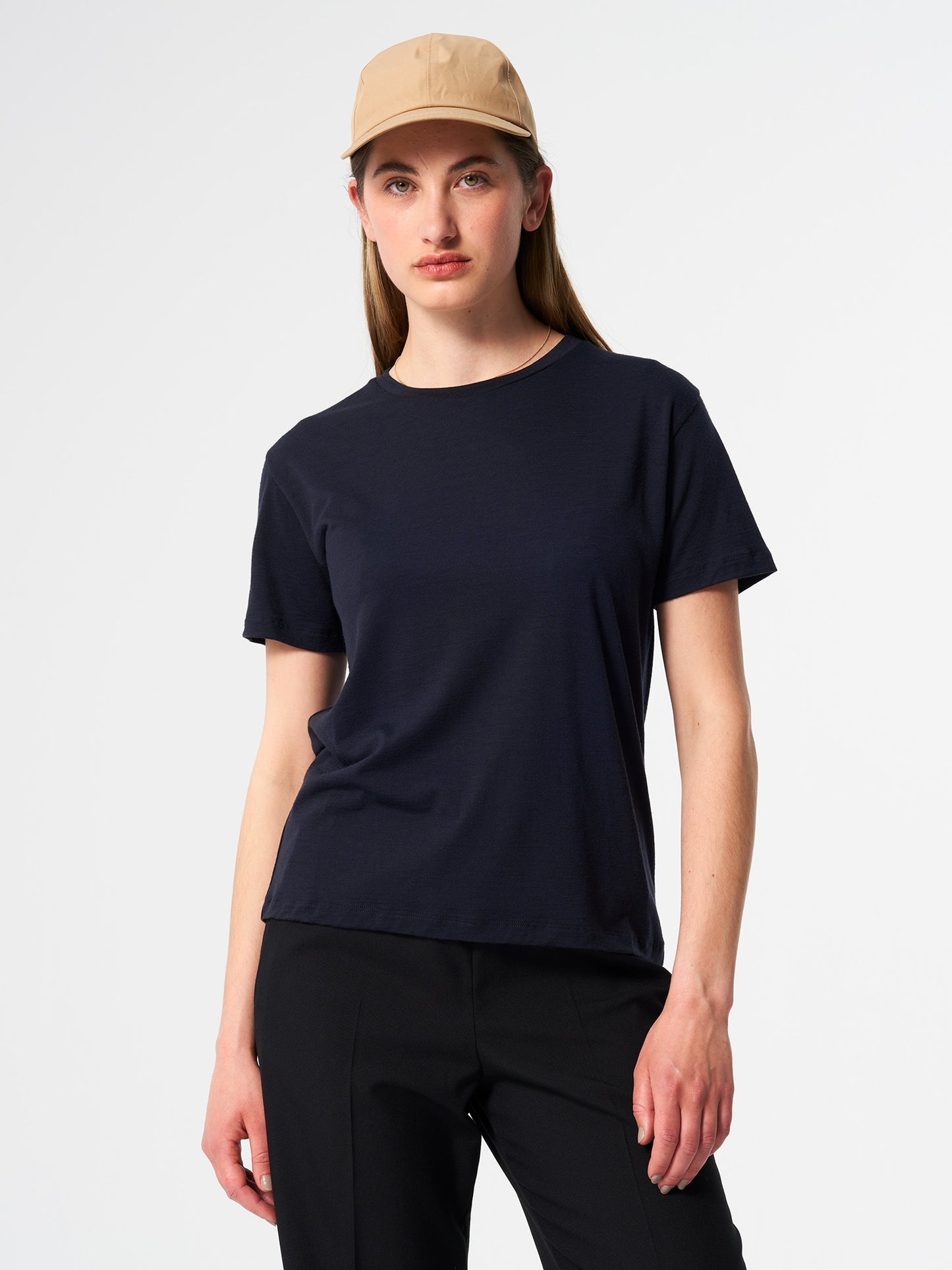 pinqponq-T-Shirt-Merino-Women-Tone-Sheep-Navy-model-front