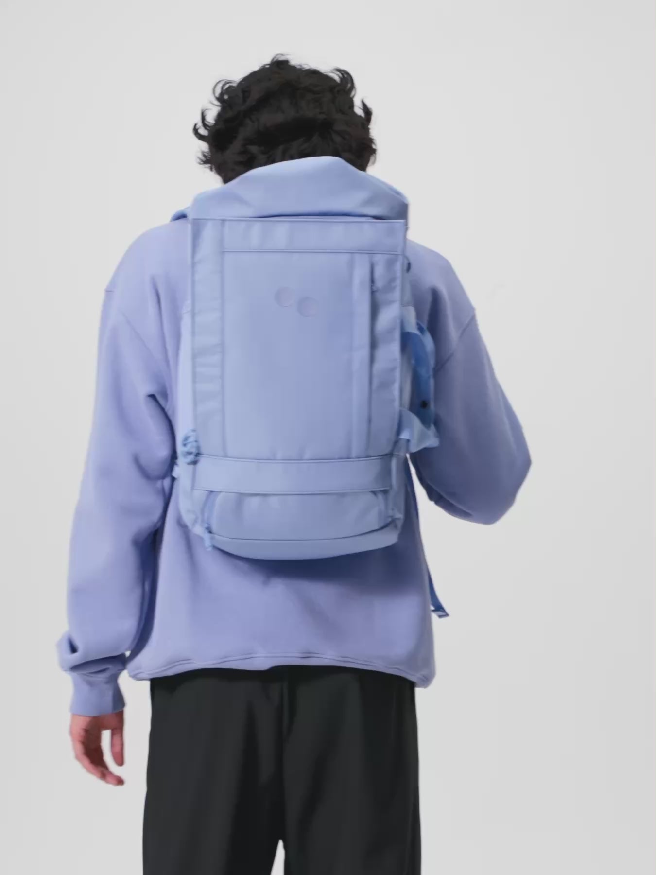 pinqponq-Blok-Medium-Pool-Blue-model-video