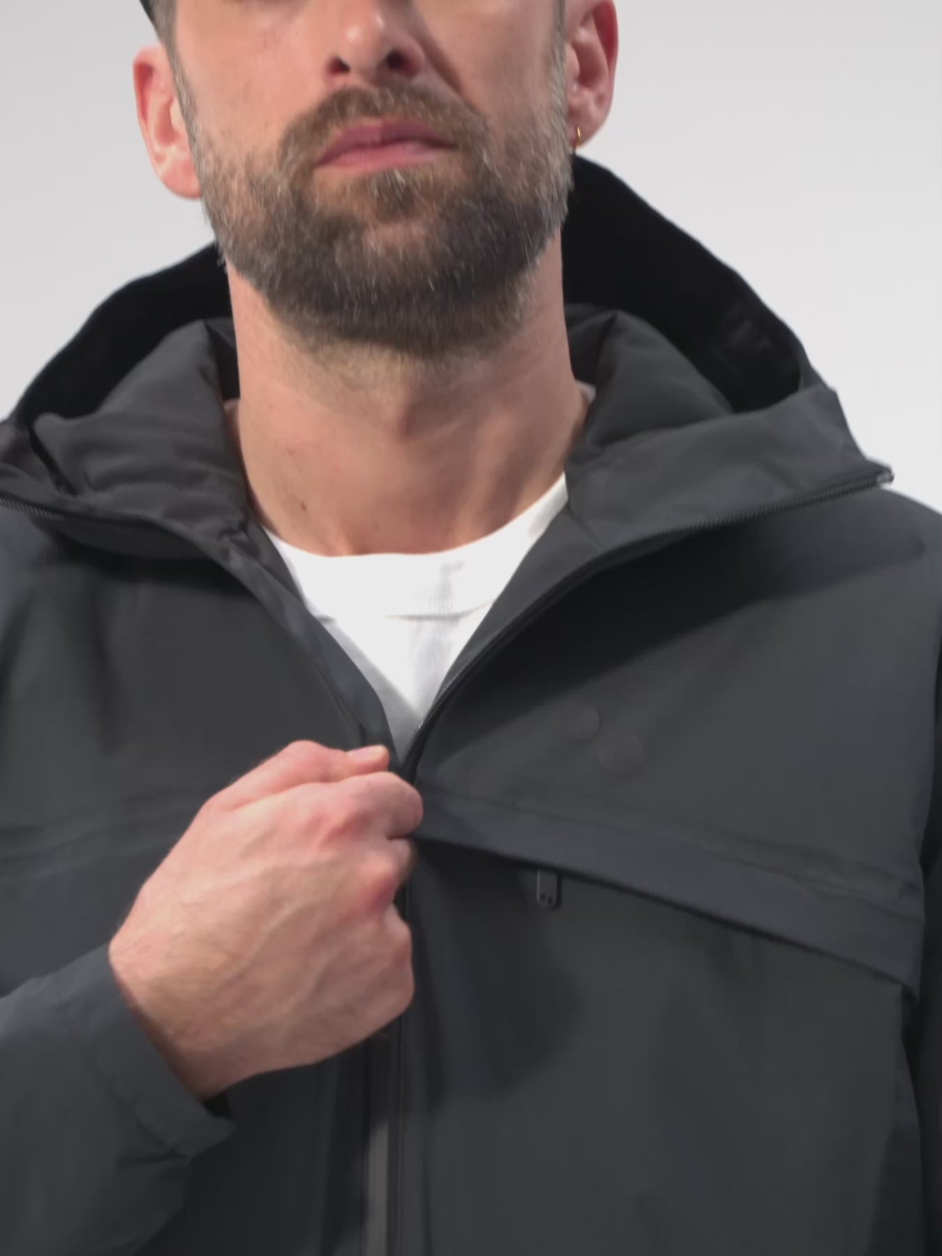 pinqponq-Hoodie-Jacket-Men-Peat-Black-model-video