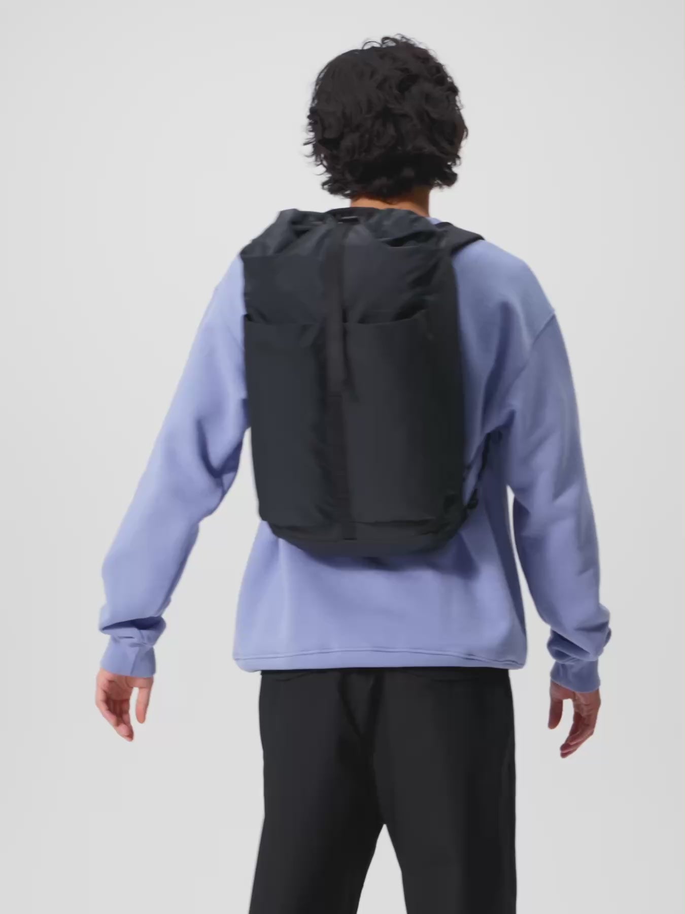 pinqponq-backpack-Dukek-Pure-Black-model-video