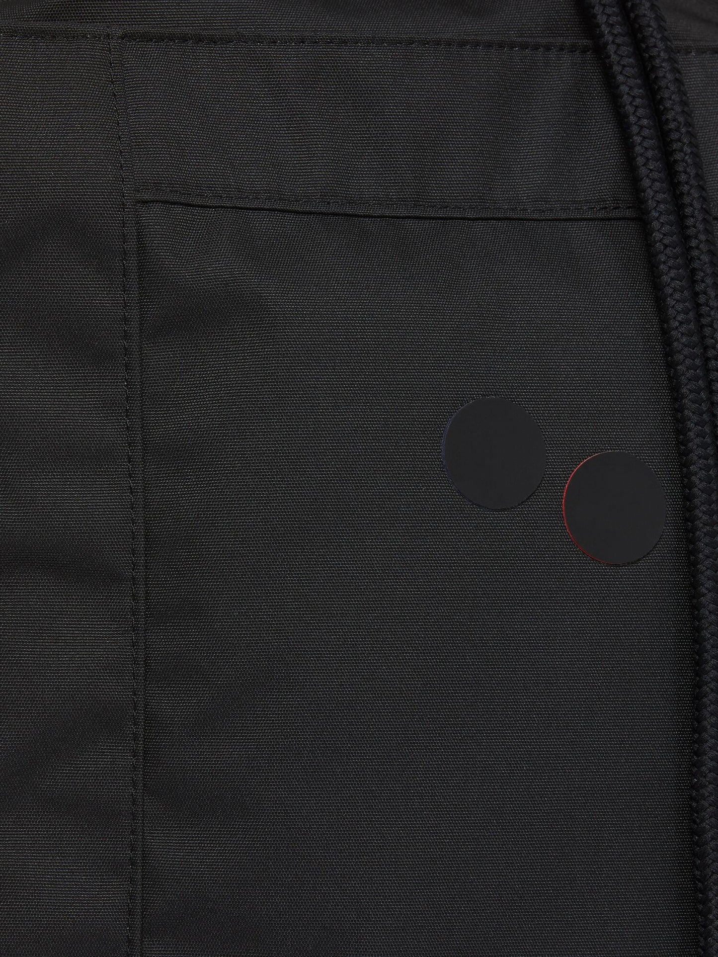 pinqponq-backpack-blok-medium-rooted-black-detail