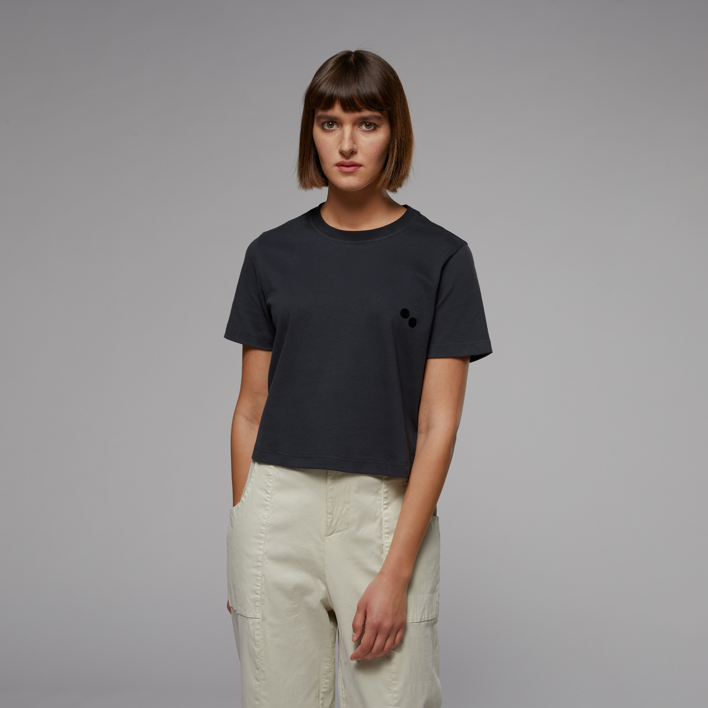 pinqponq-T-Shirt-Women-Peat-Black-model-front