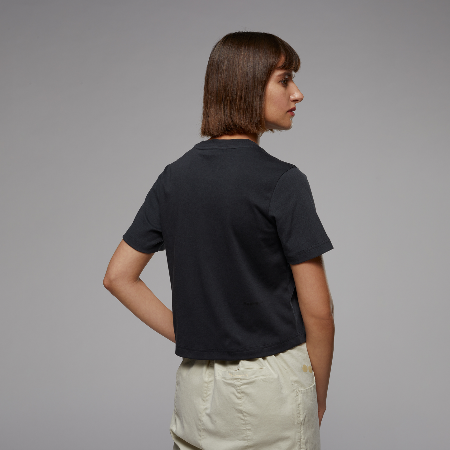 pinqponq-T-Shirt-Women-Peat-Black-model-back