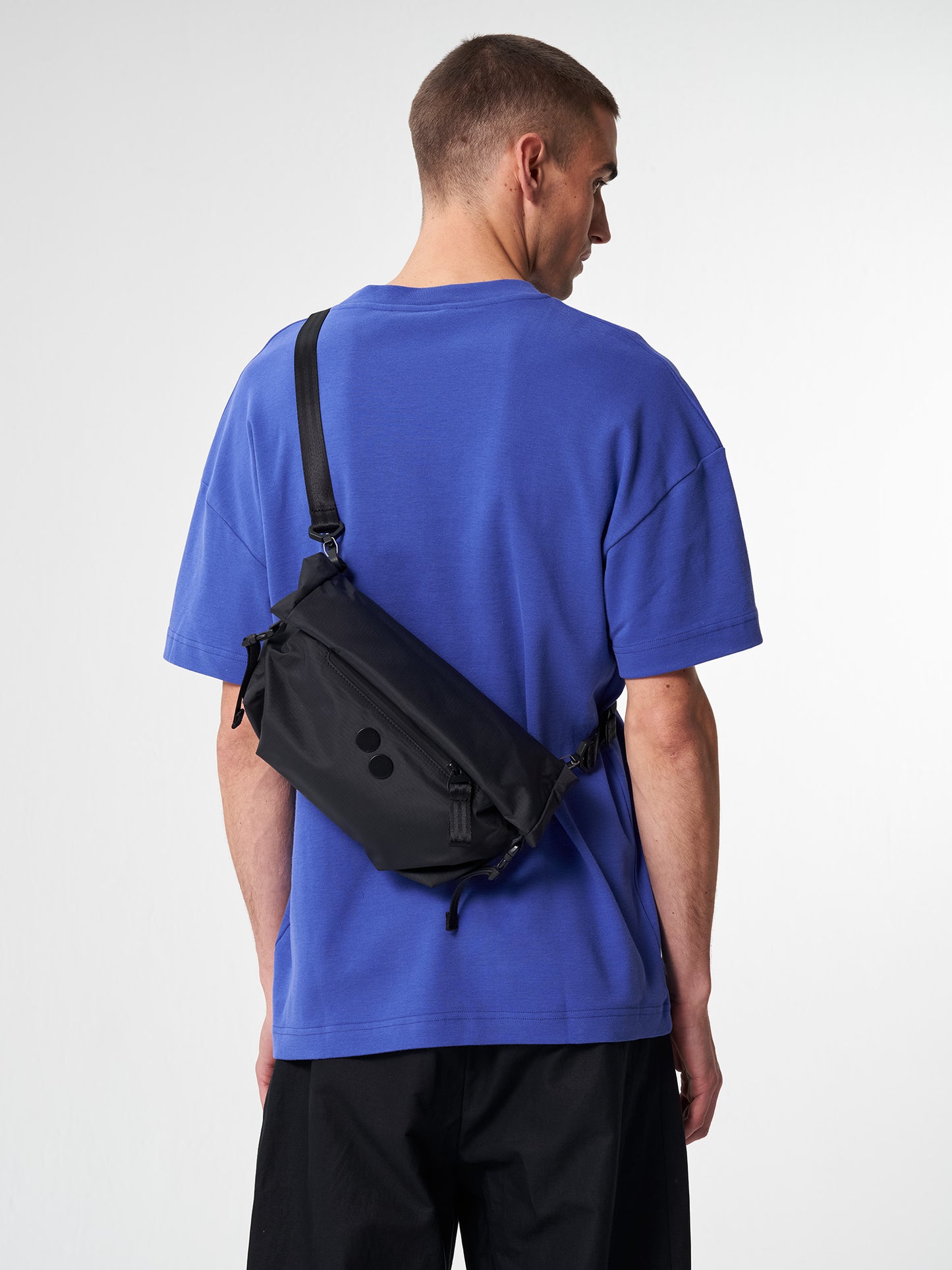 pinqponq-Aksel-Pure-Black-model-back