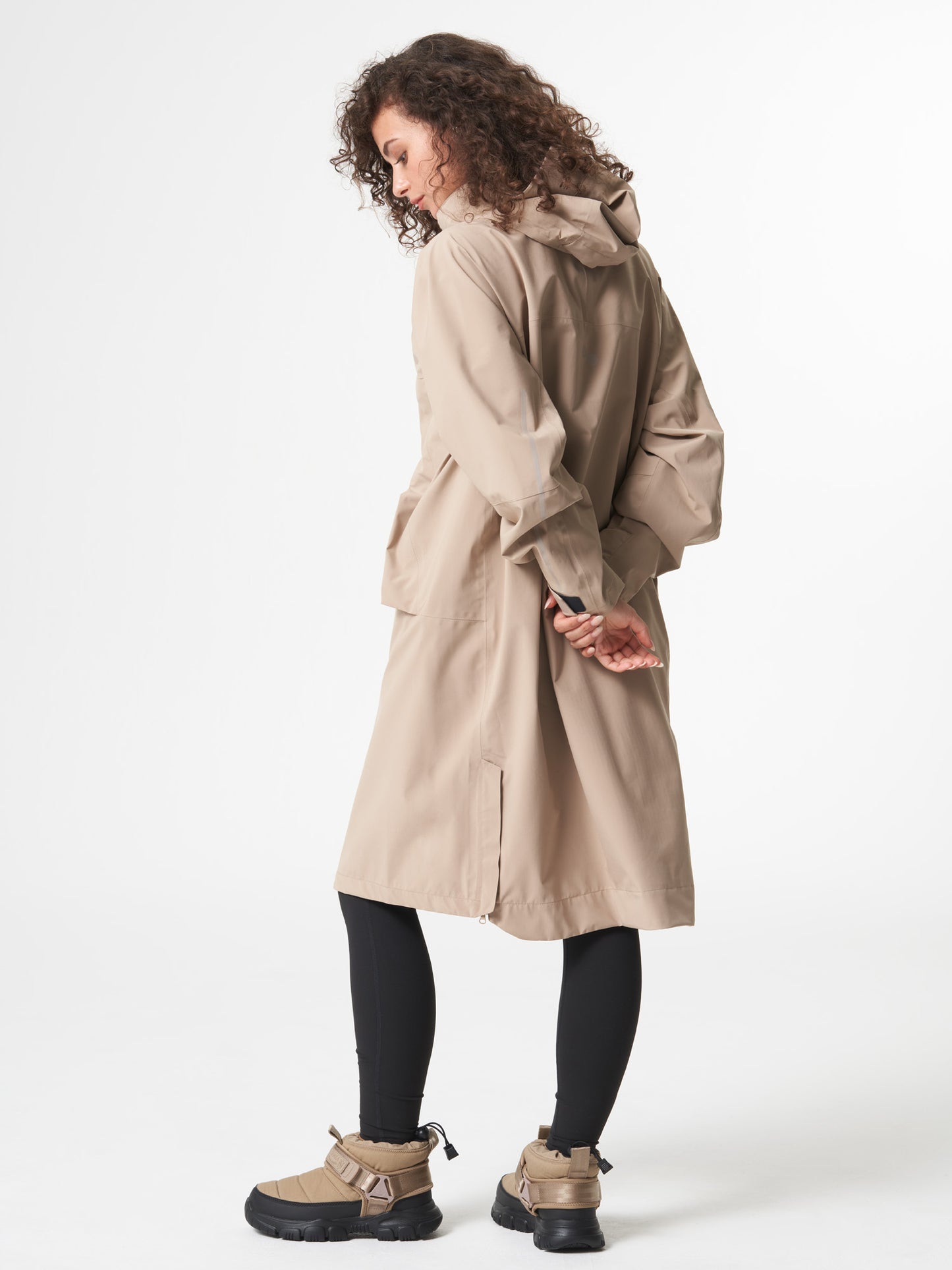 pinqponq-Aestech-rain-Parka-Caramel-Khaki-unisex-model-side