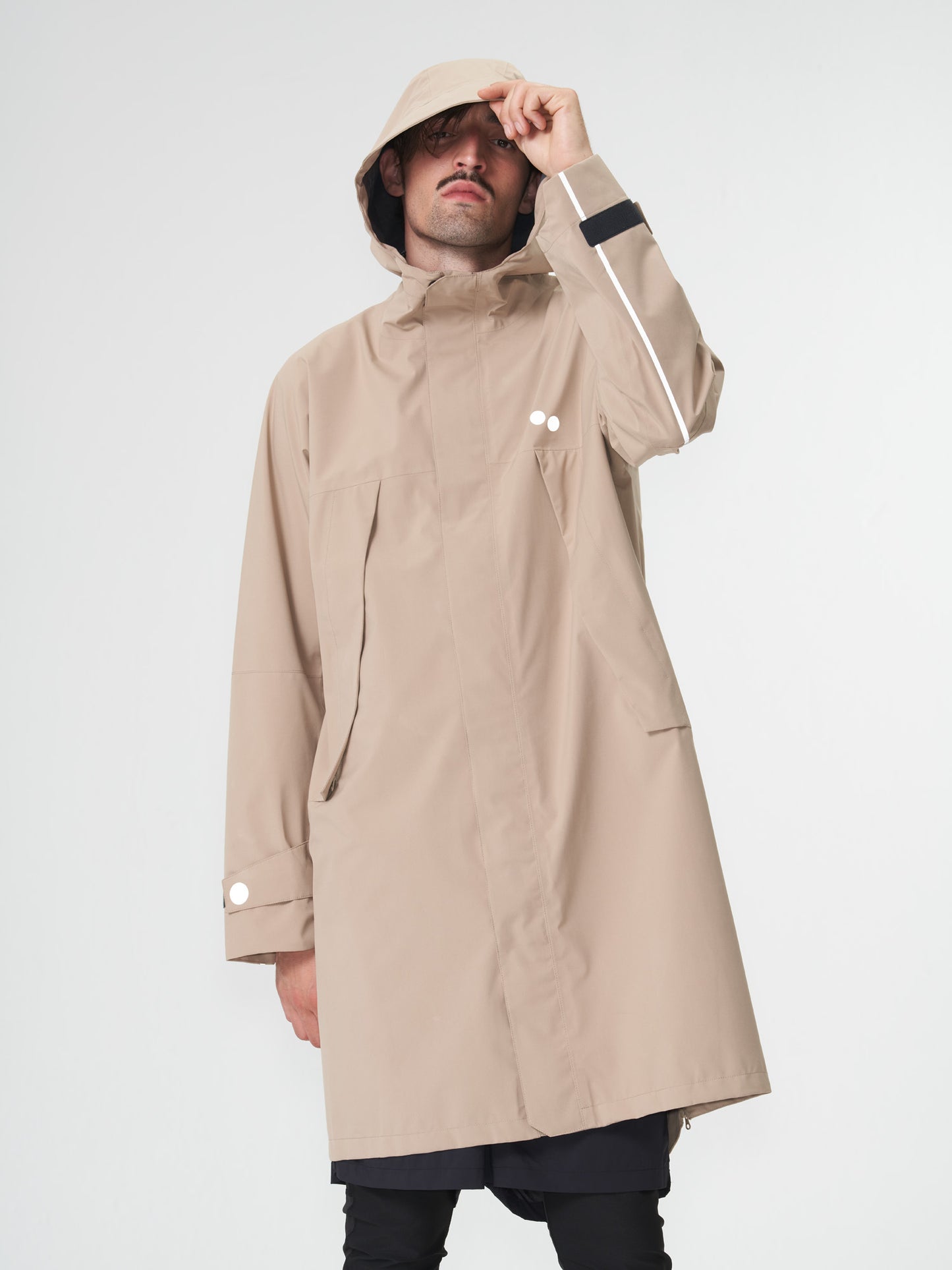 pinqponq-Aestech-rain-Parka-Caramel-Khaki-unisex-model-front