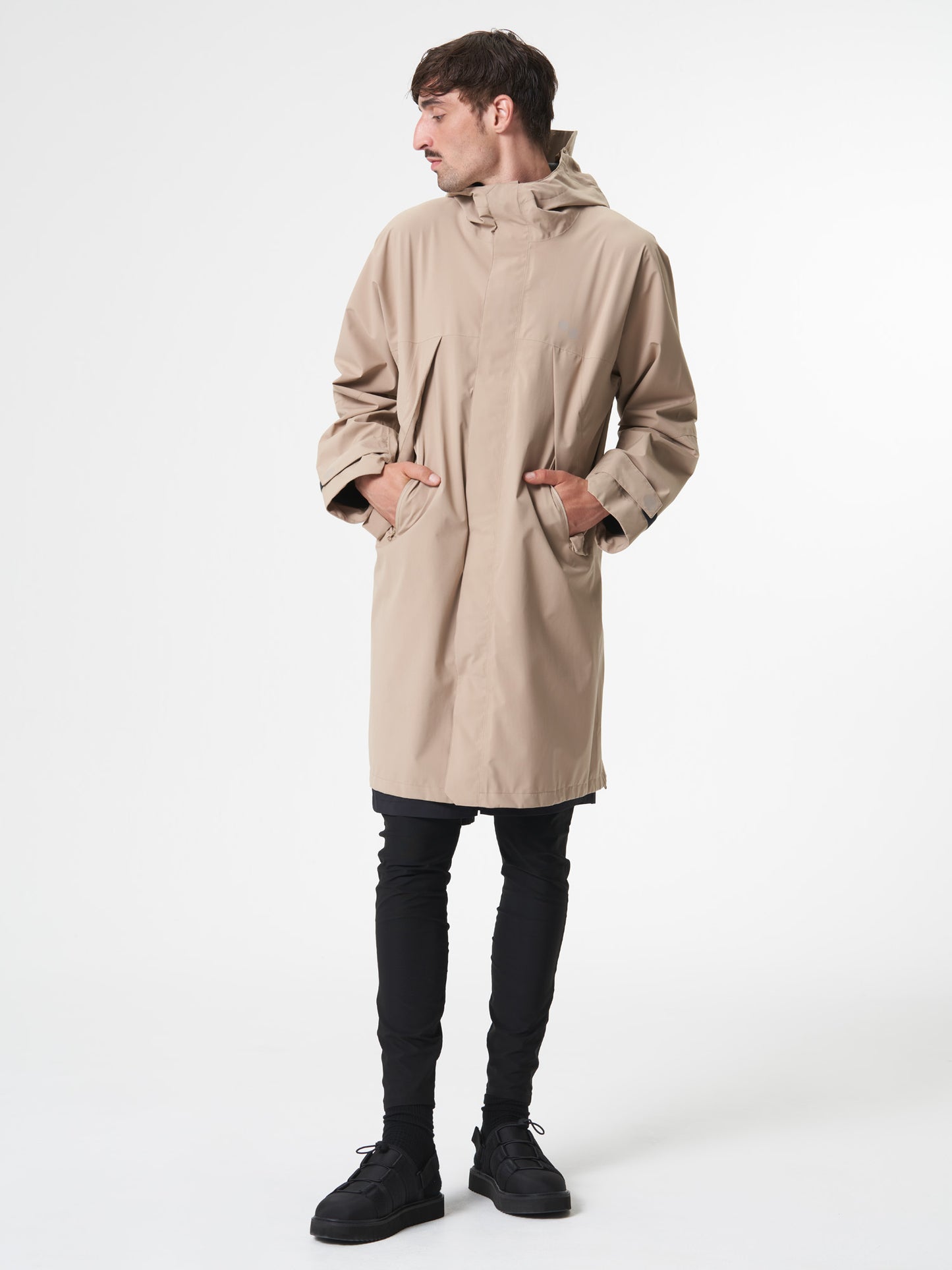 pinqponq-Aestech-rain-Parka-Caramel-Khaki-unisex-model-front