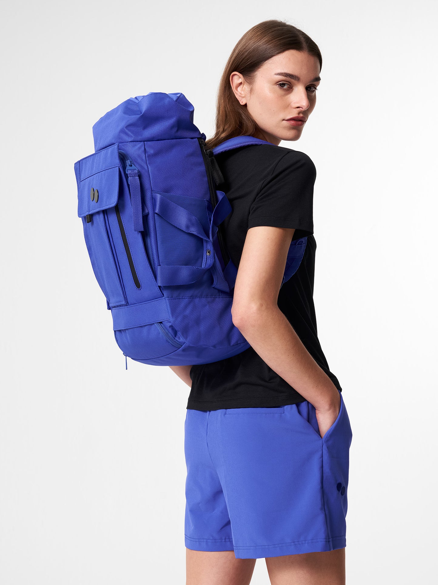 pinqponq-Blok-Medium-Construct-Poppy-Blue-model-back