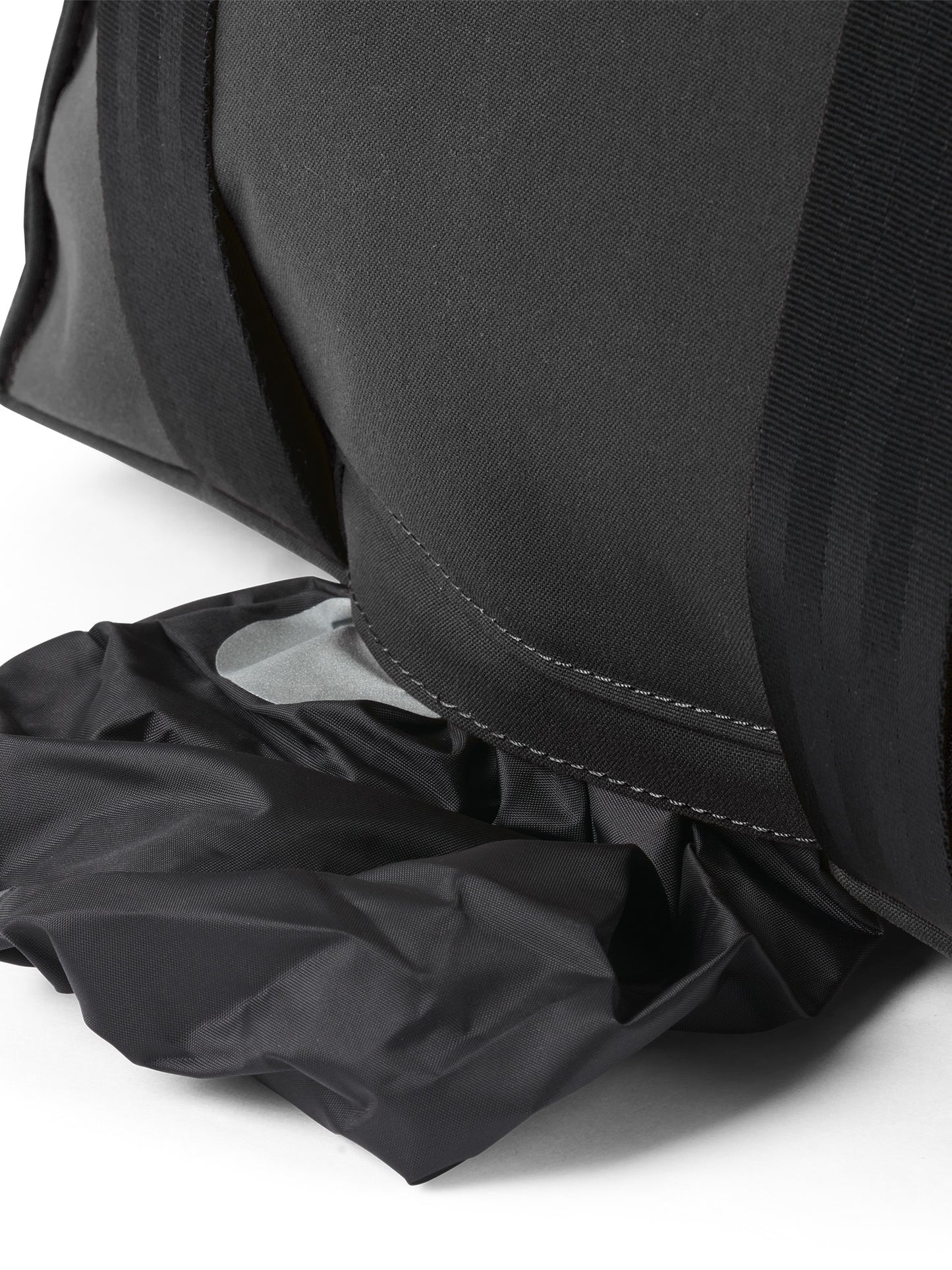 pinqponq-Pendik-Solid-Black-details