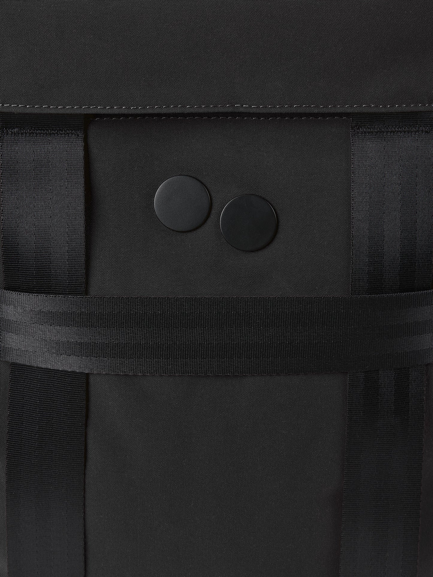 pinqponq-Pendik-Solid-Black-details