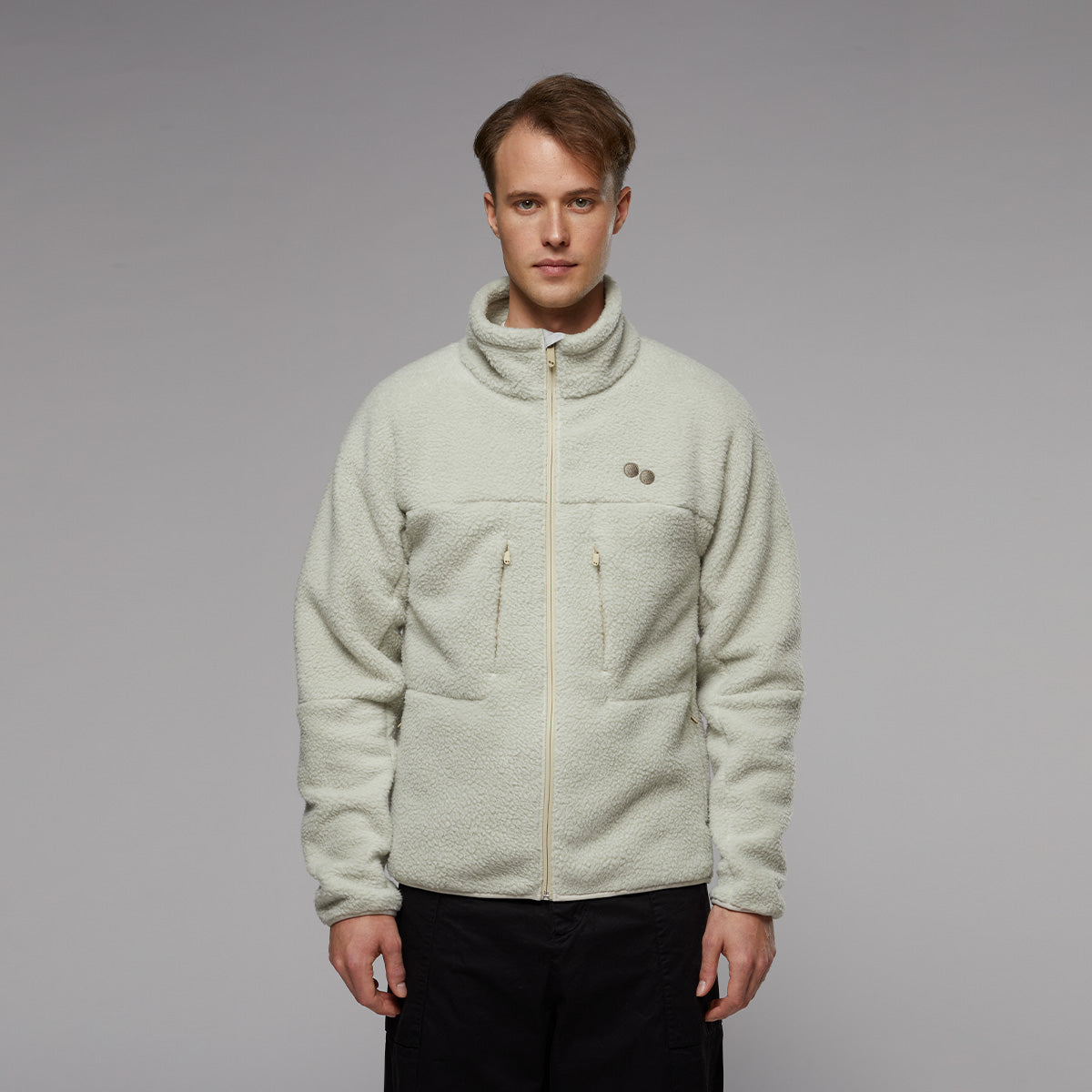 pinqponq-Fleece-Jacket-Unisex-Sand-Beige-model-front