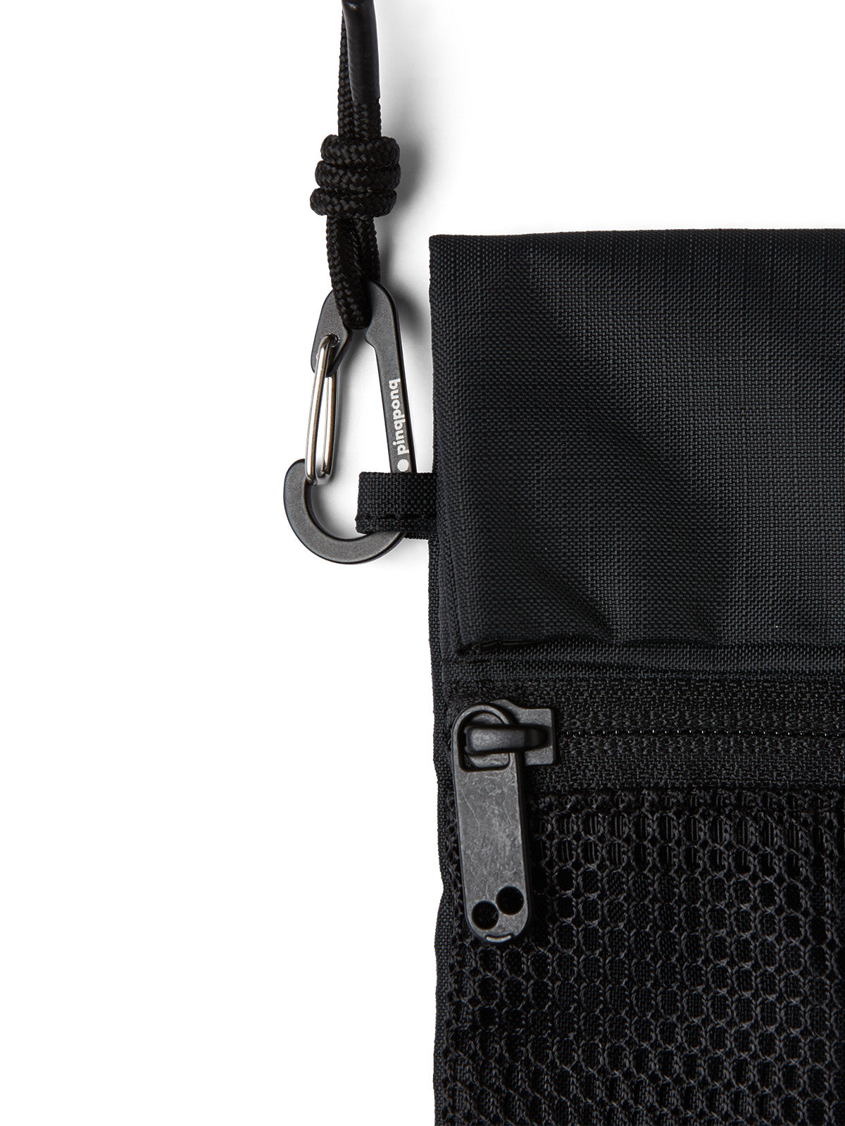 pinqponq-breast-bag-Flak-Medium-Pure-Black-detail