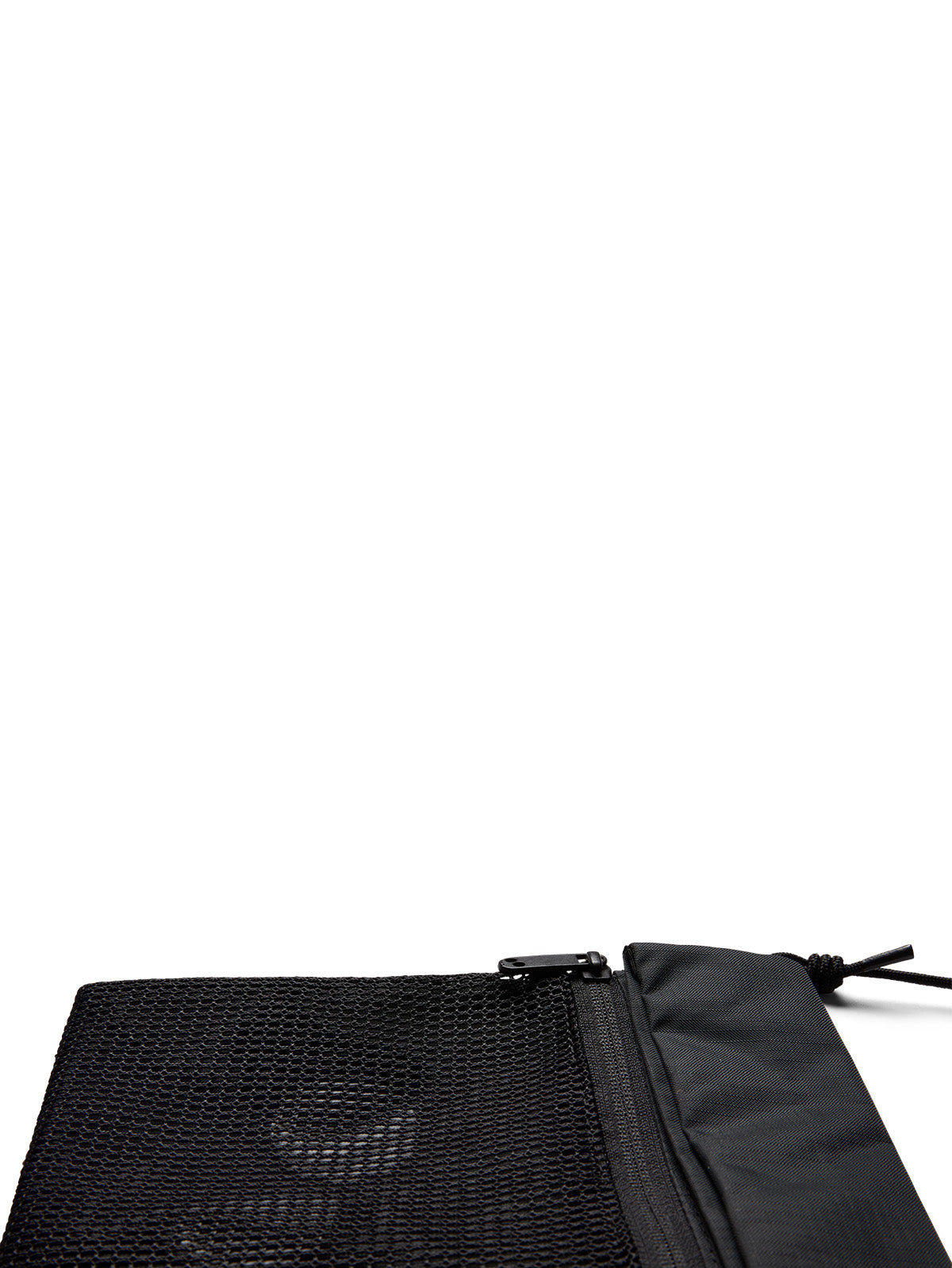 pinqponq-breast-bag-Flak-Medium-Pure-Black-material
