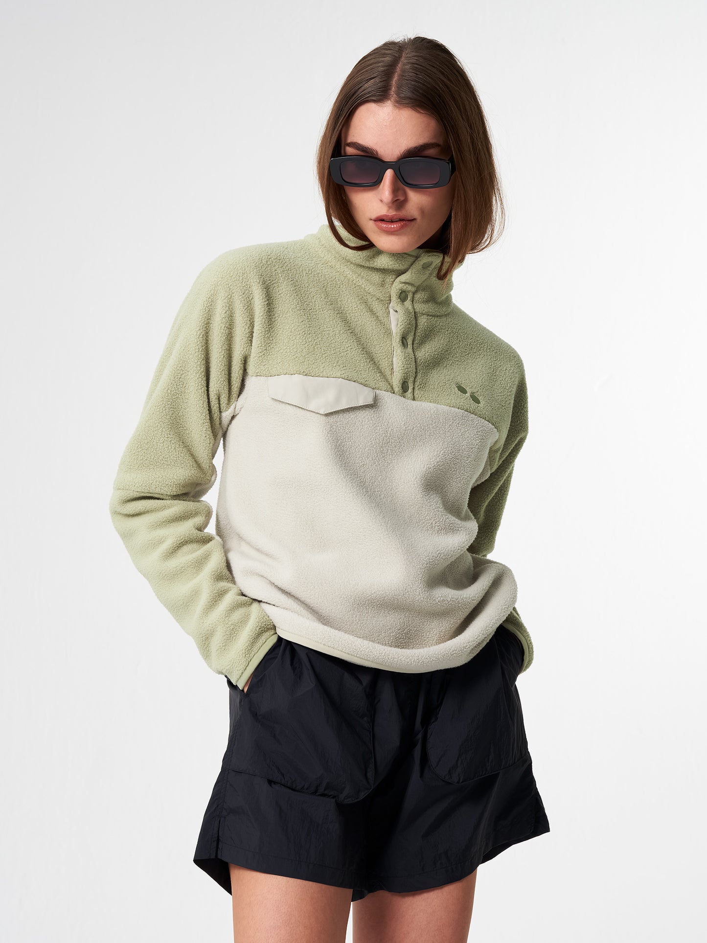pinqponq-Fleece-Pullover-Unisex-Tune-Olive-model-front