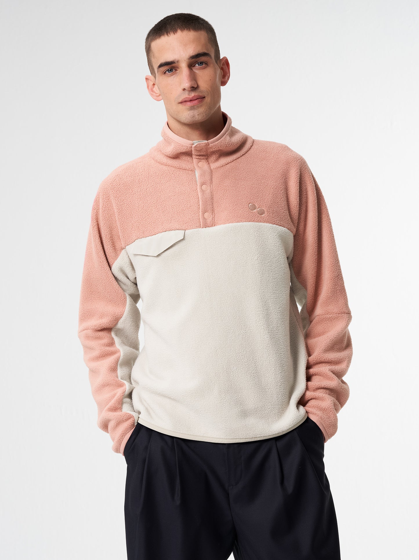 pinqponq-Fleece-Pullover-Unisex-Tune-Pink-model-front