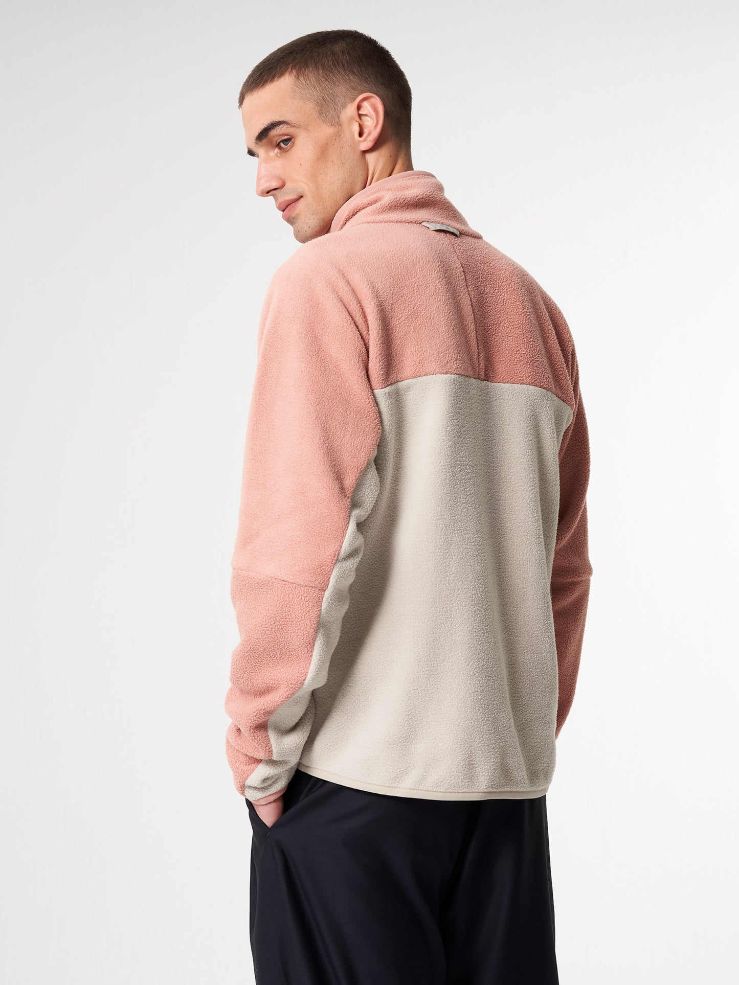 pinqponq-Fleece-Pullover-Unisex-Tune-Pink-model-back