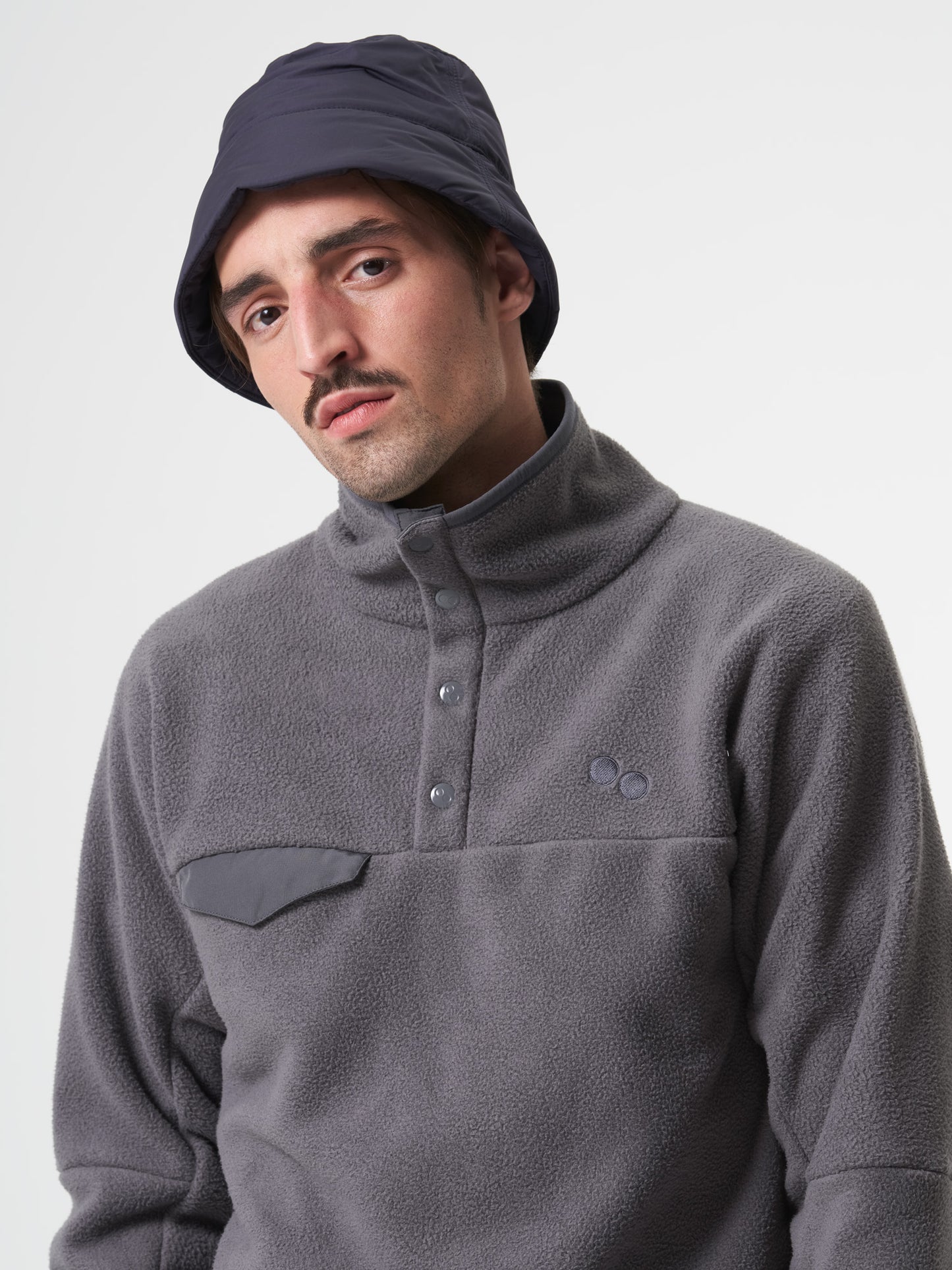 pinqponq-Fleece-Pullover-Graphite-Grey-model-front