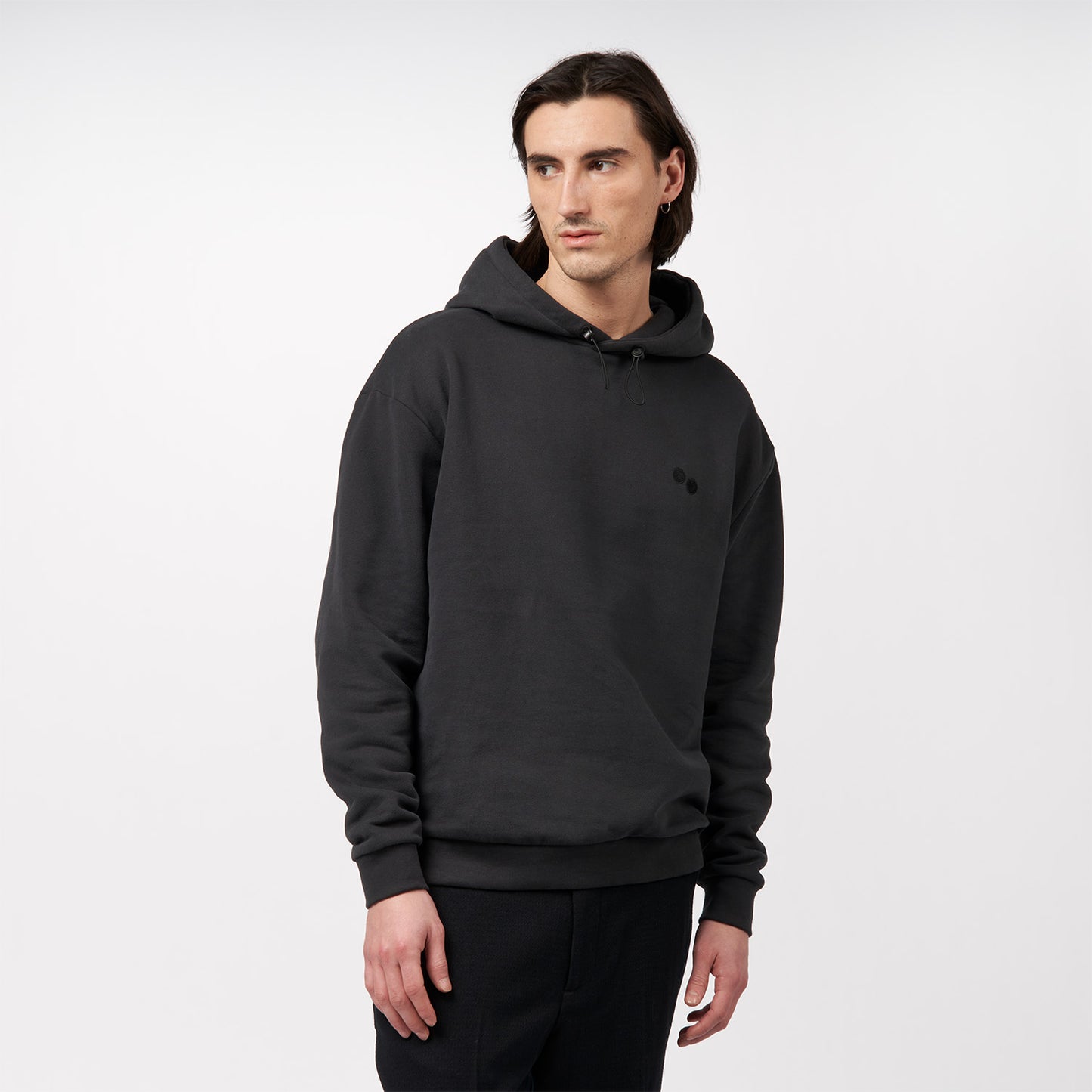 pinqponq-Hoodie-Peat-Black-model-front