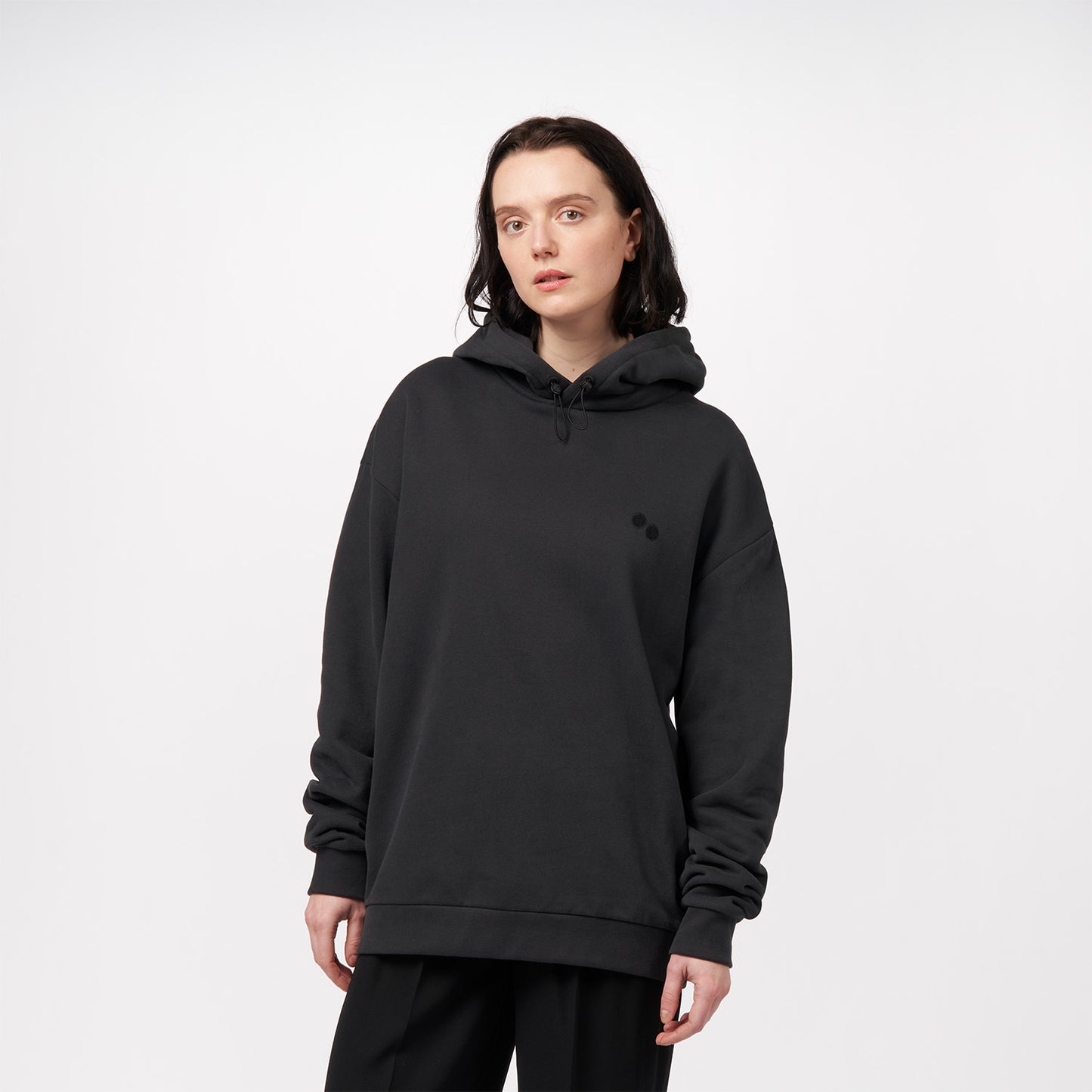 pinqponq-Hoodie-Peat-Black-model-front