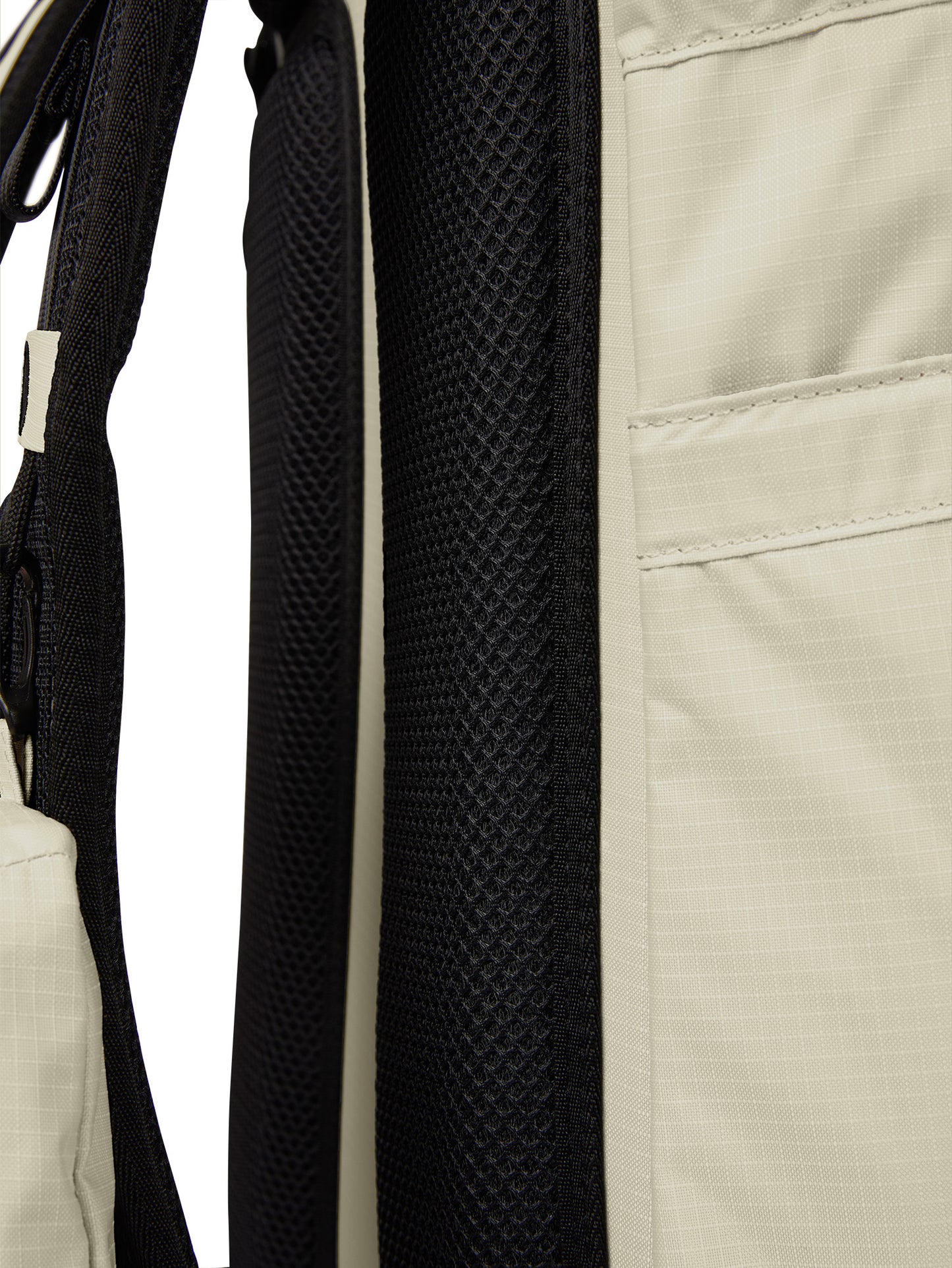 pinqponq-Komut-Medium-Pure-Olive-closeup-details