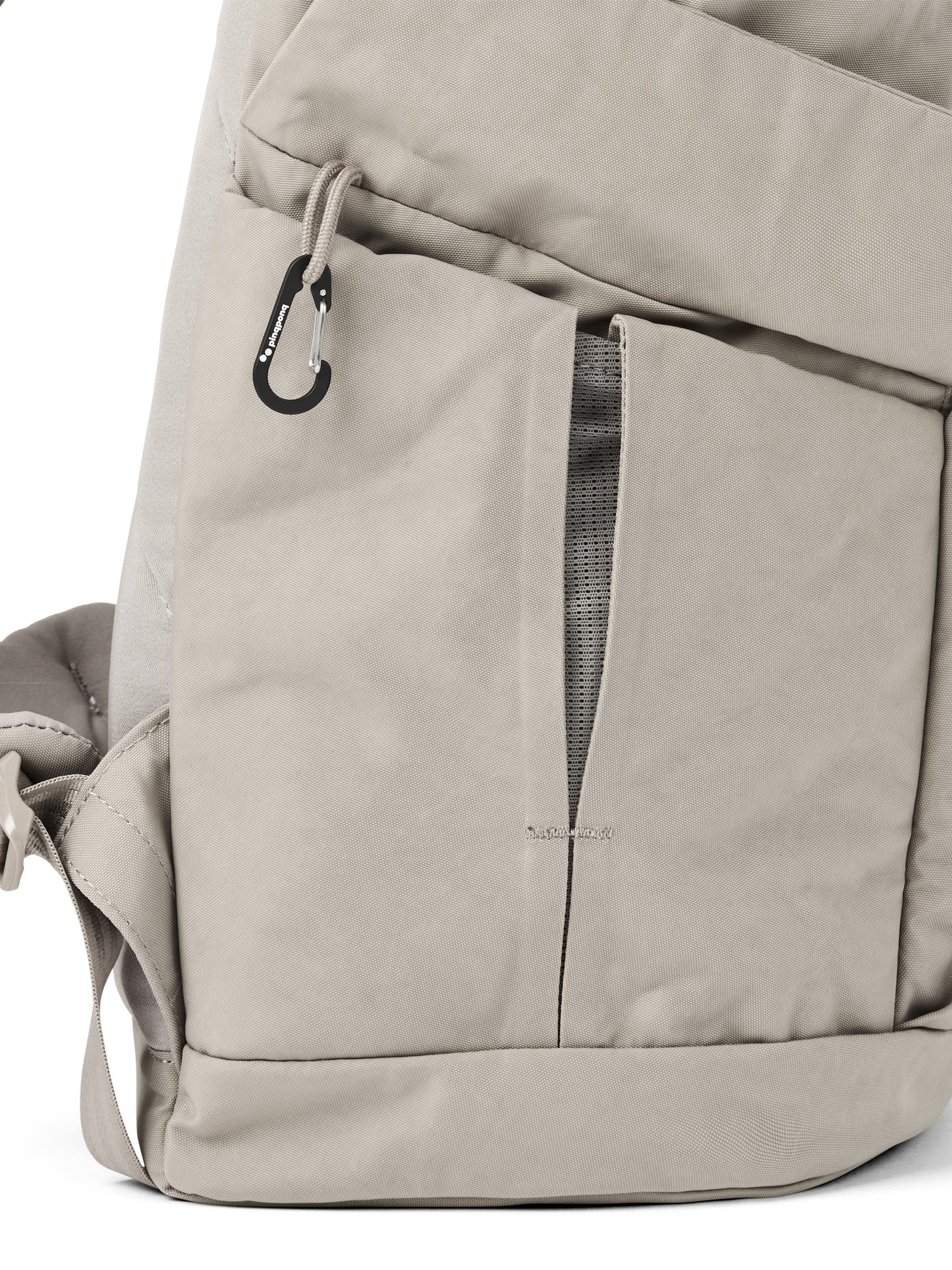 pinqponq-backpack-Kross-Crinkle-Taupe-material