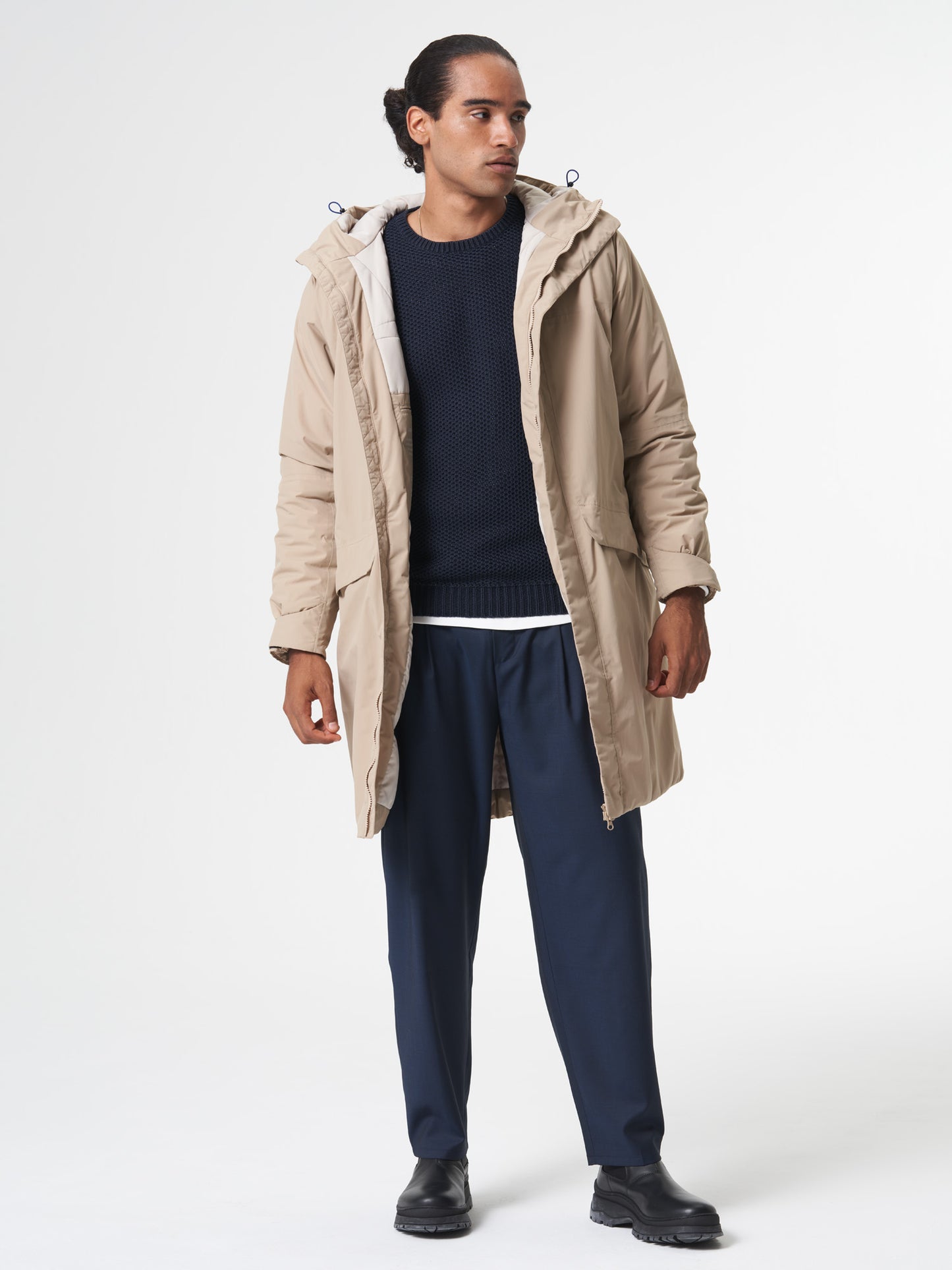 pinqponq-Kapok-Parka-Unisex-Caramel-Khaki-model-front