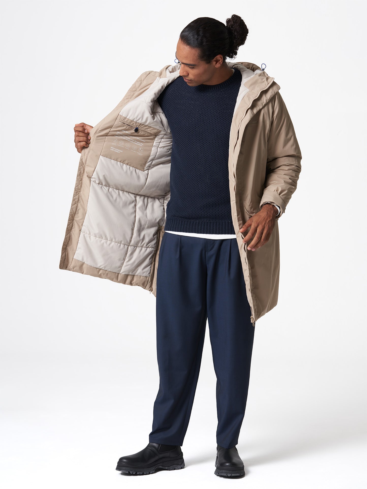 pinqponq-Kapok-Parka-Unisex-Caramel-Khaki-model-open