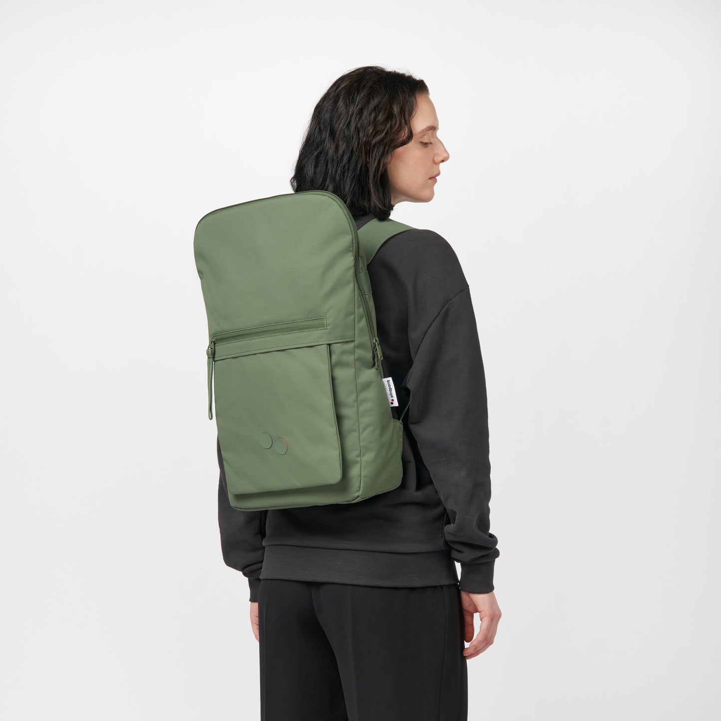 pinqponq-bakpack-Klak-Forester-Olive-model-front